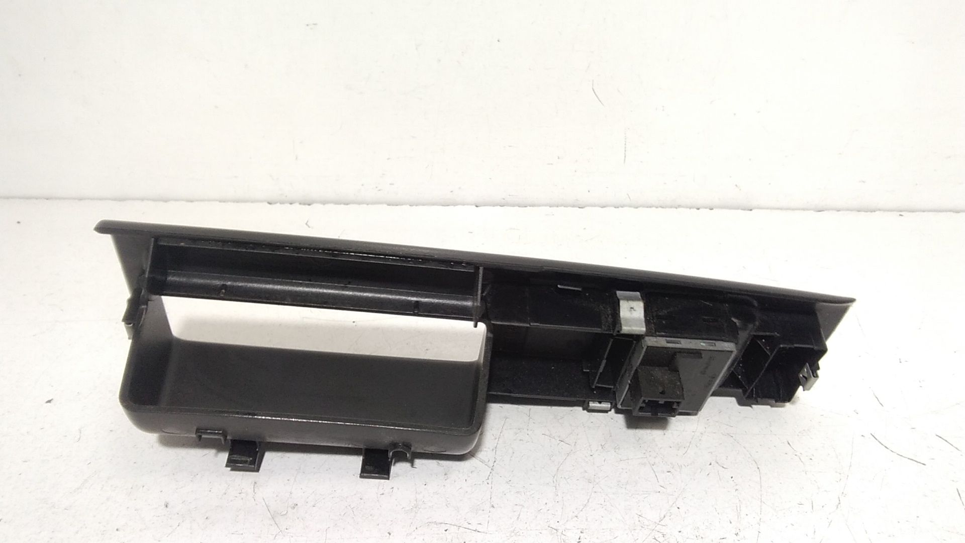 Interruttore Alzacristalli Porta Ant. Sinistro 6Q09598589B9 Usato