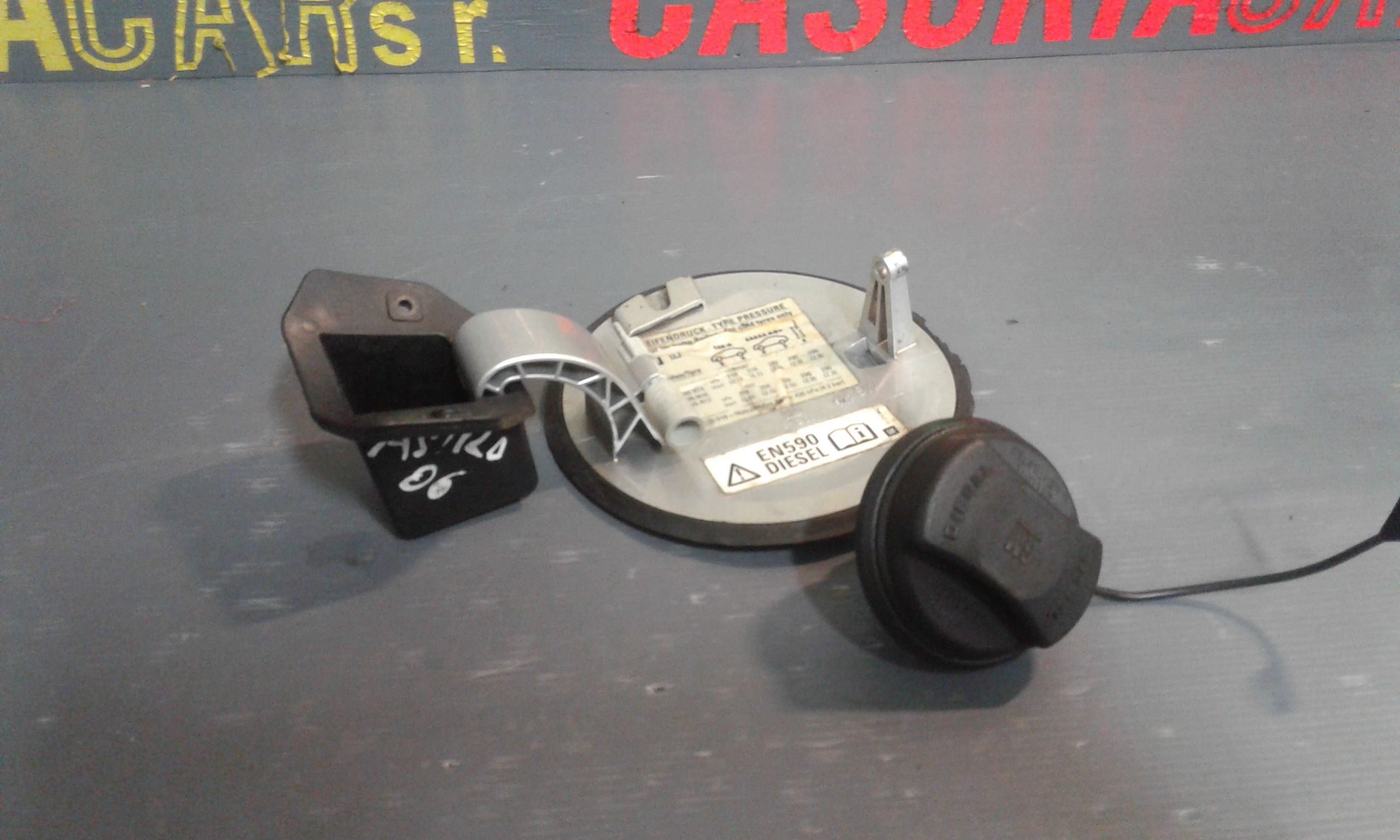 Sportello Carburante 93182651 Usato