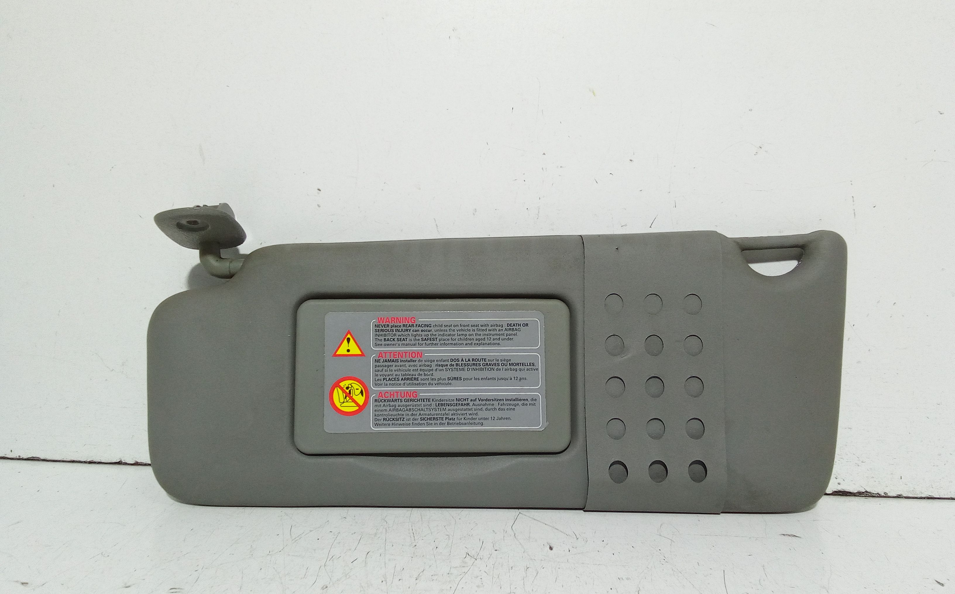 Aletta Parasole Parabrezza Sinistro 8200249085 Usato