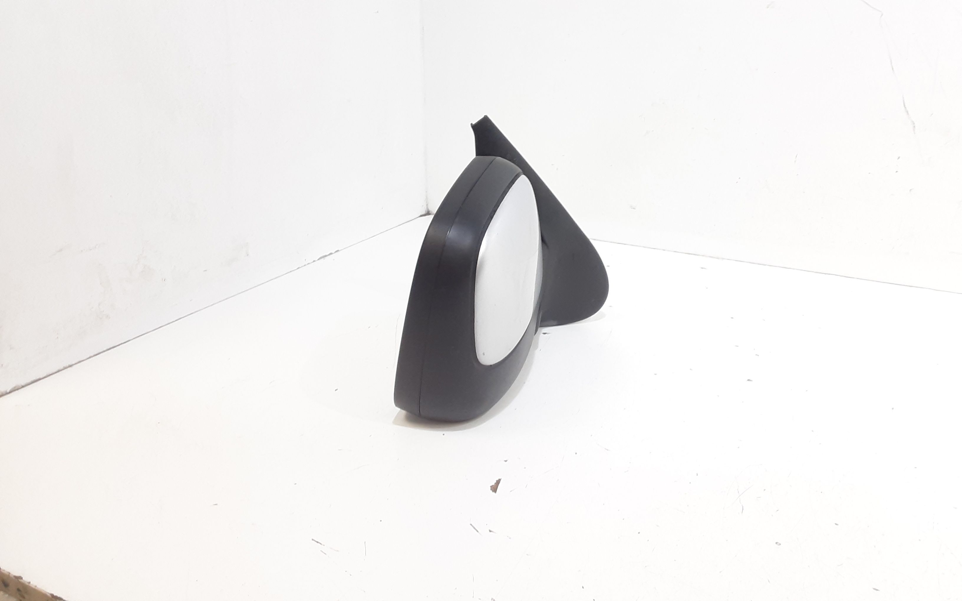 Retrovisore Est. Destro 8153HR Usato