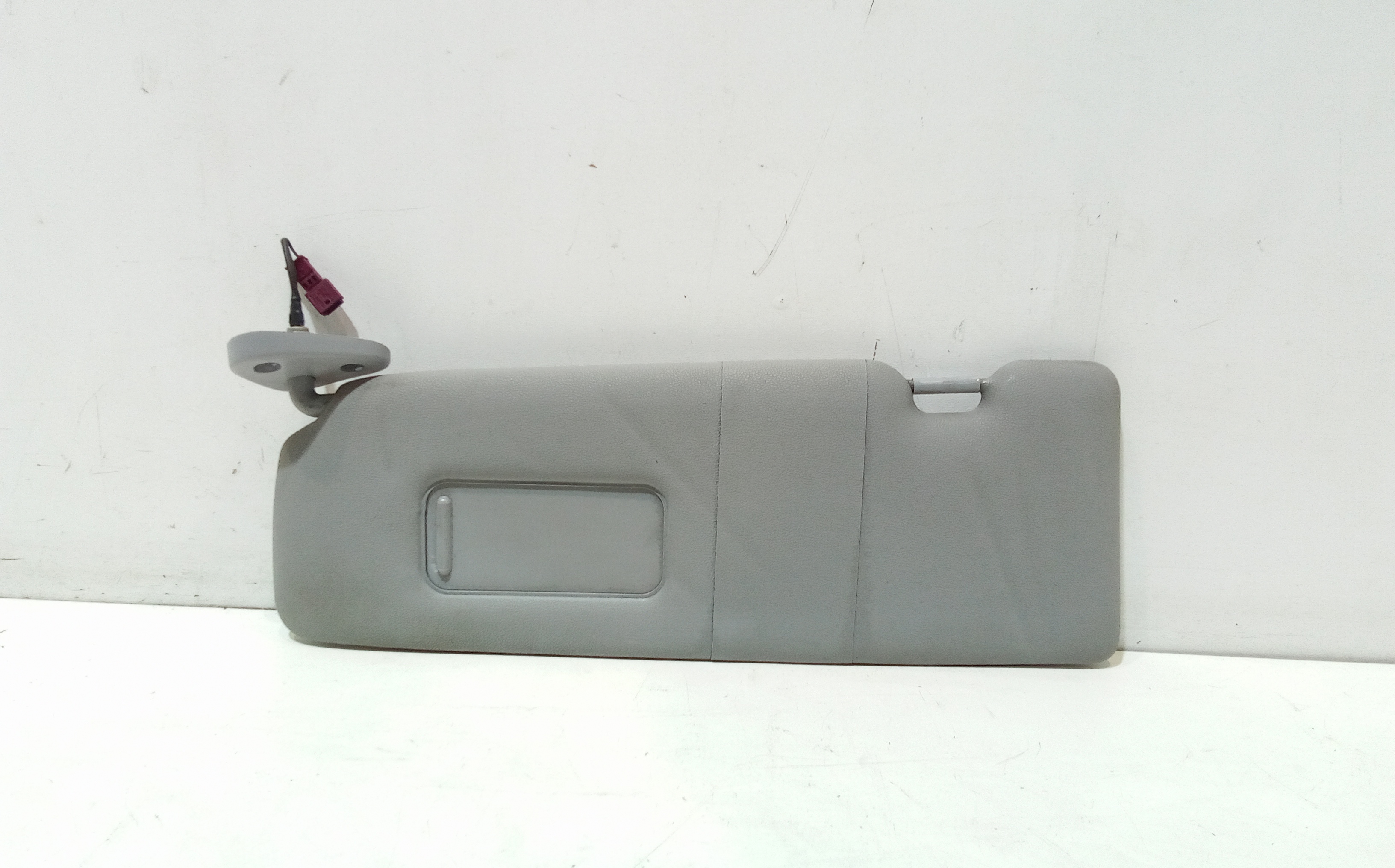 Aletta Parasole Parabrezza Sinistro 51167252507 Usato