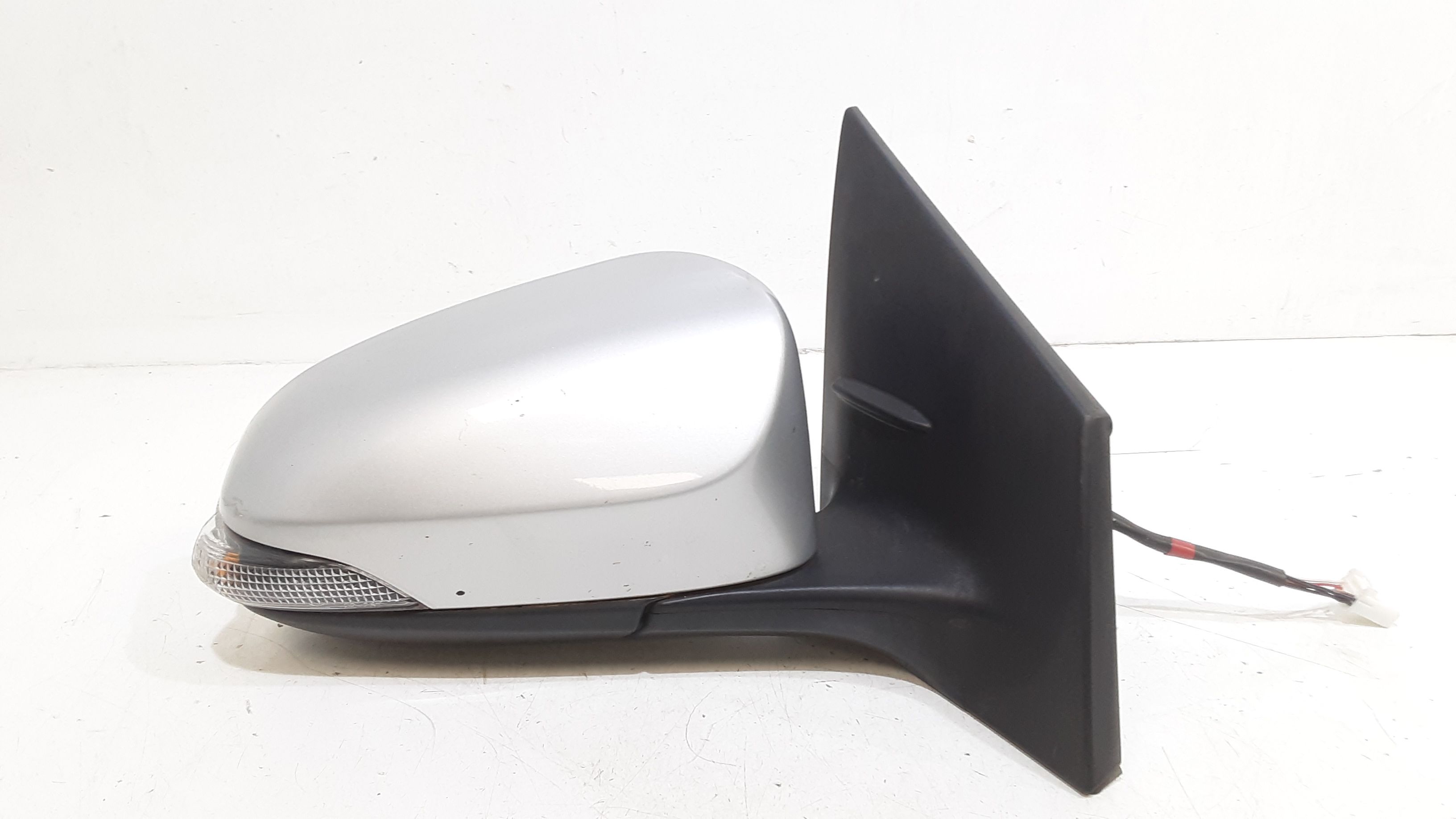 Retrovisore Est. Destro Usato