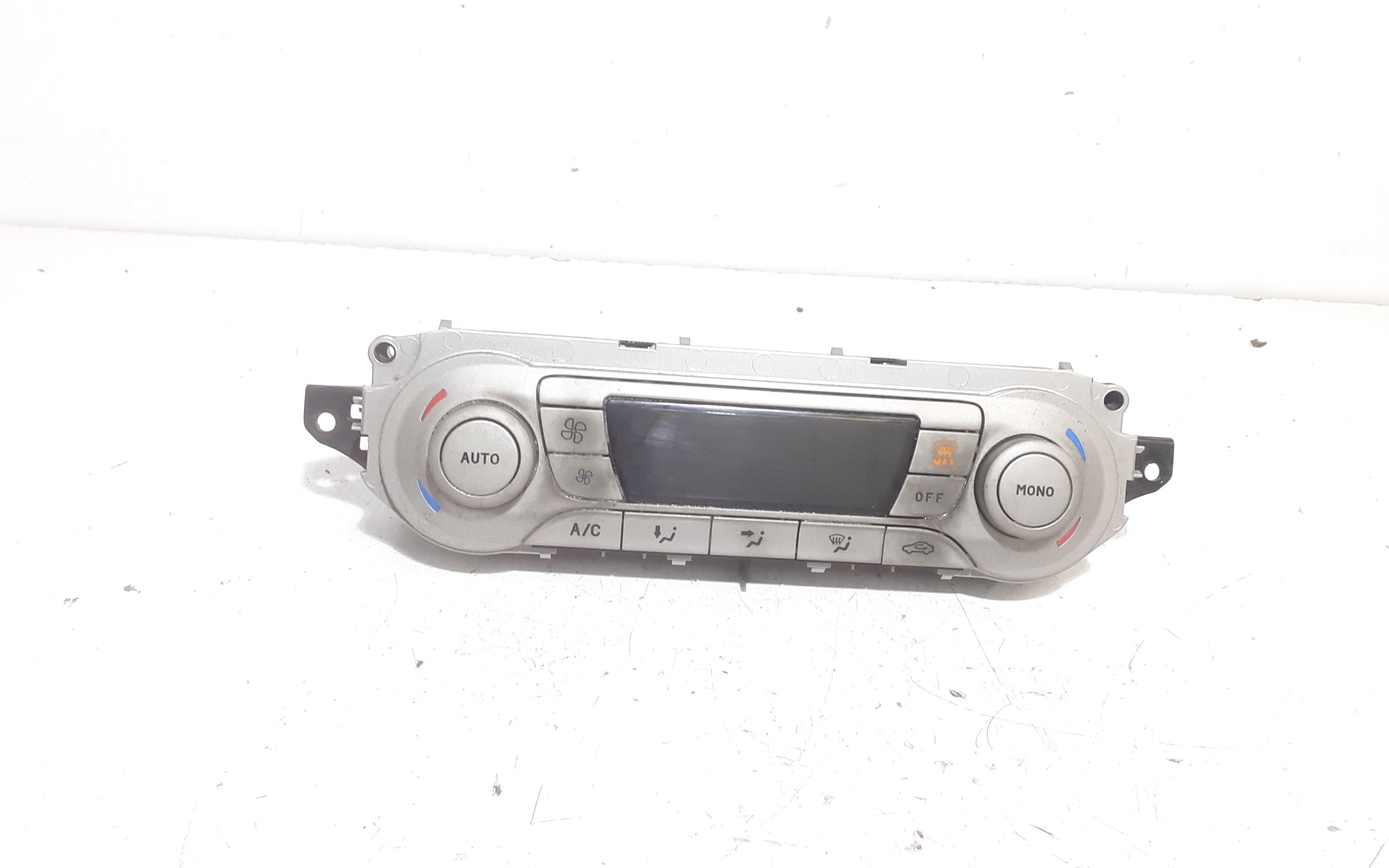 Blocco Comando Climatizzazione 1698890 Usato