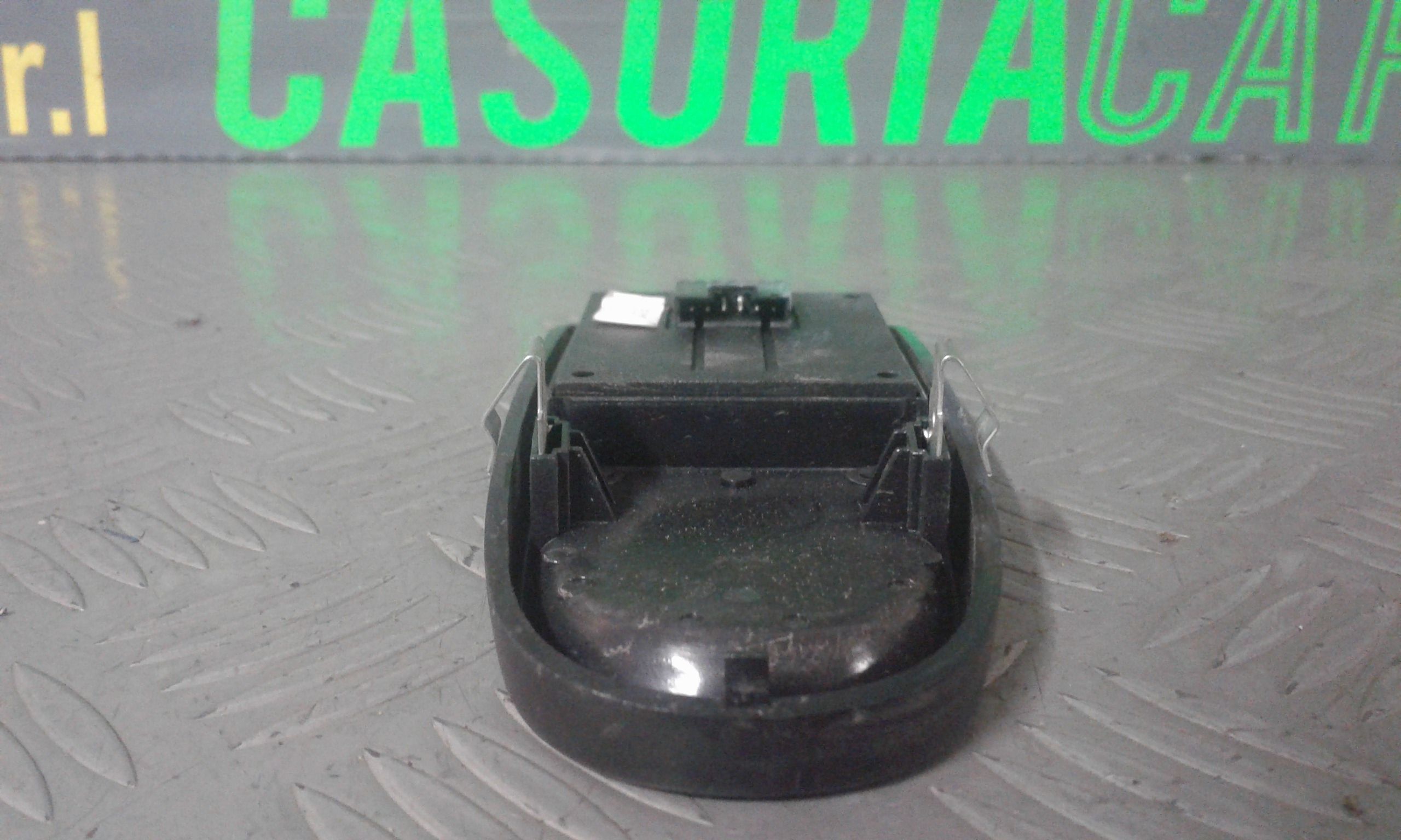 Interruttore Alzacristalli Porta Ant. Destro Usato