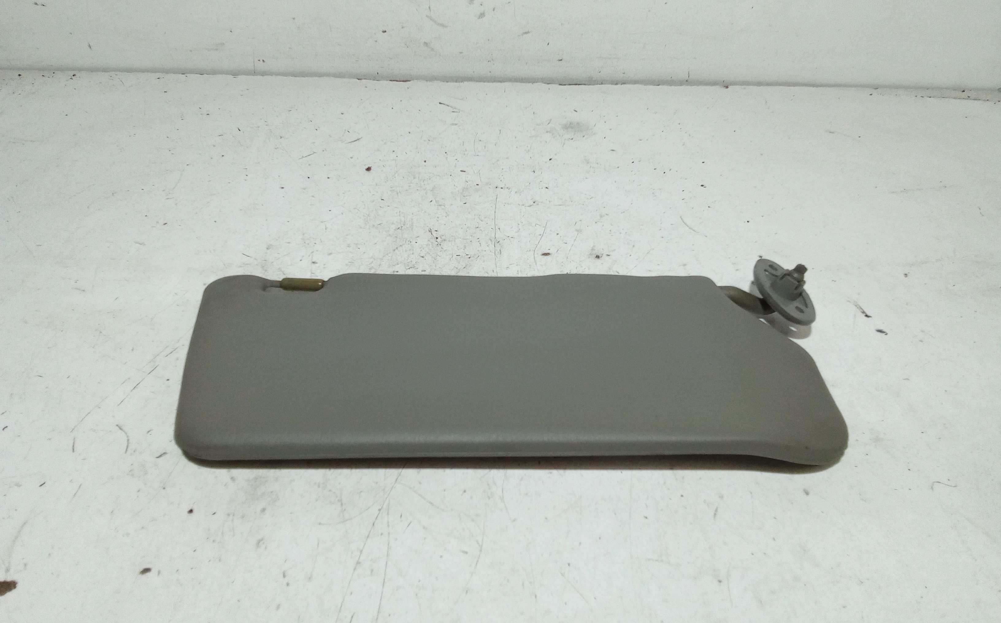 Aletta Parasole Parabrezza Destro 8480179G13V12 Usato