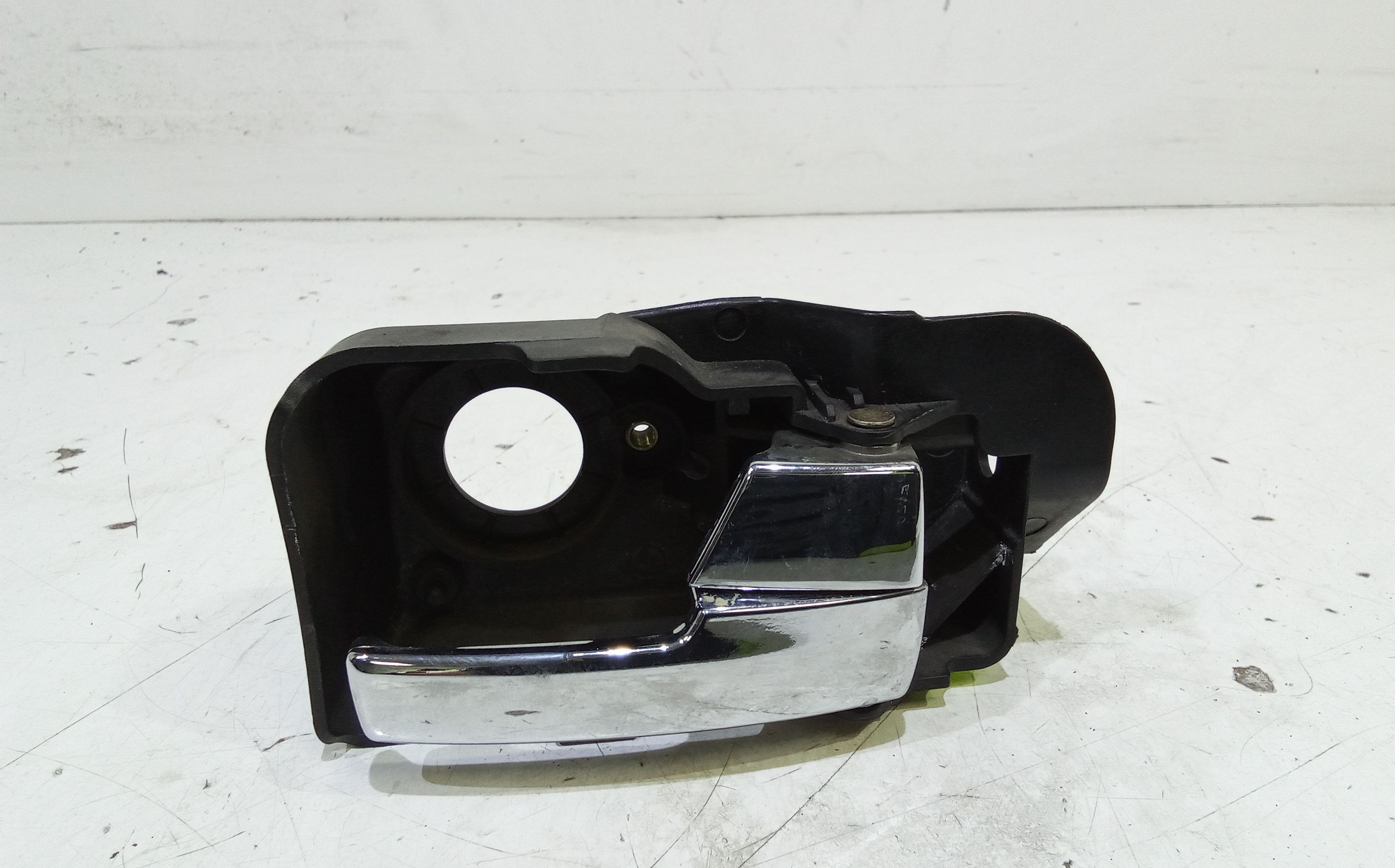 Maniglia Int. Apertura Porta Ant. Destro Usato