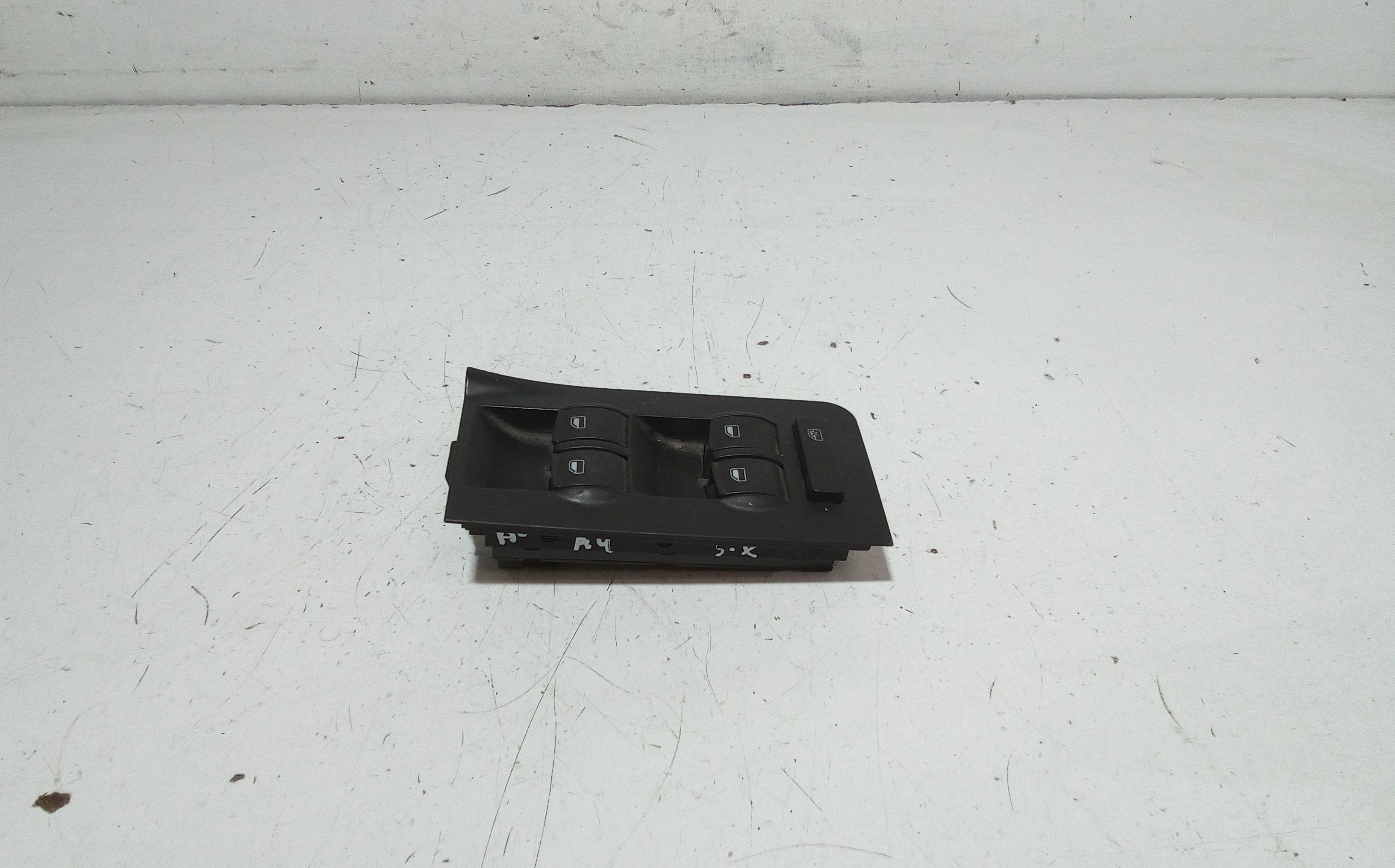 Interruttore Alzacristalli Porta Ant. Sinistro Usato