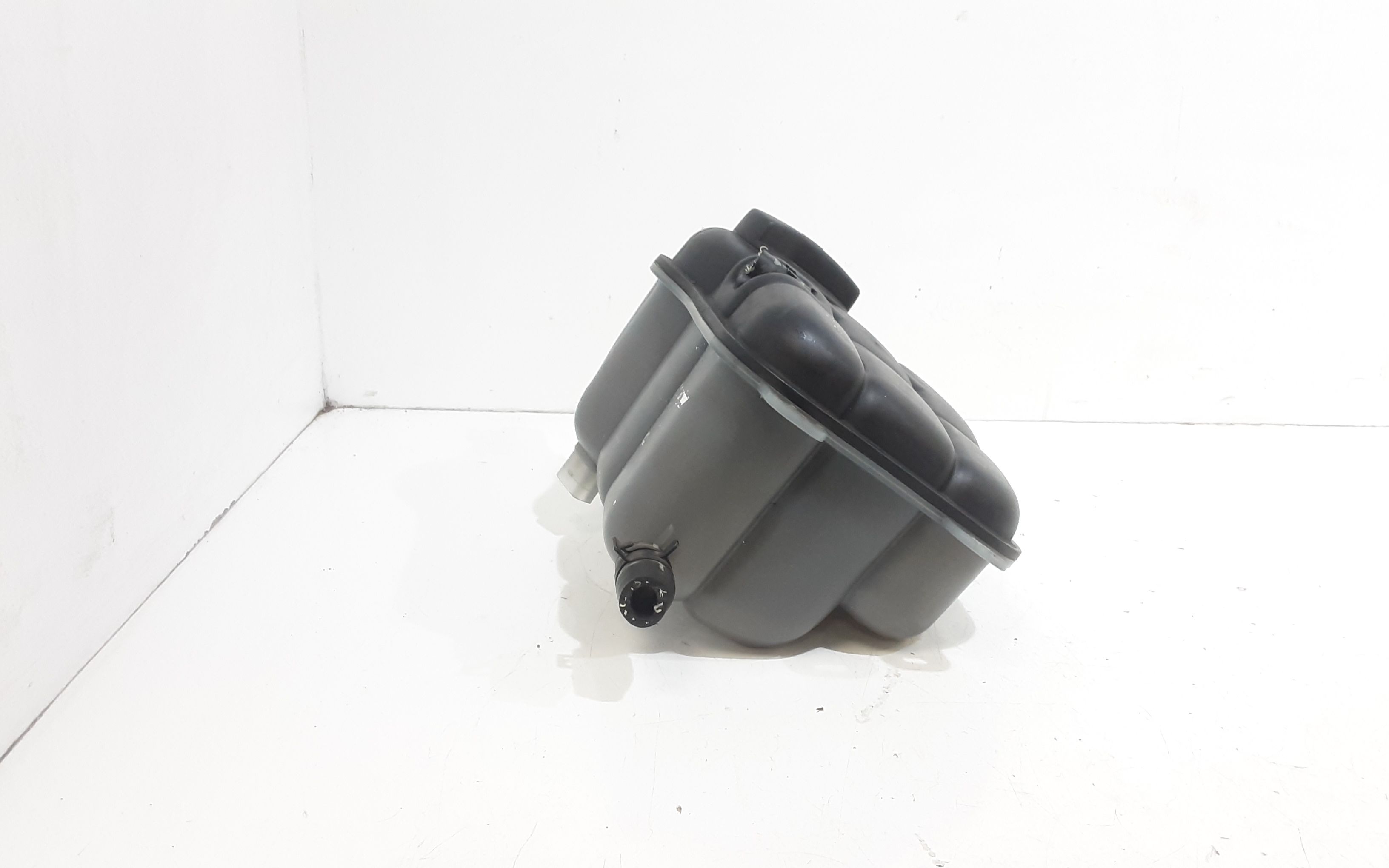 Vaschetta Compensazione Radiatore 8D0121403L Usato