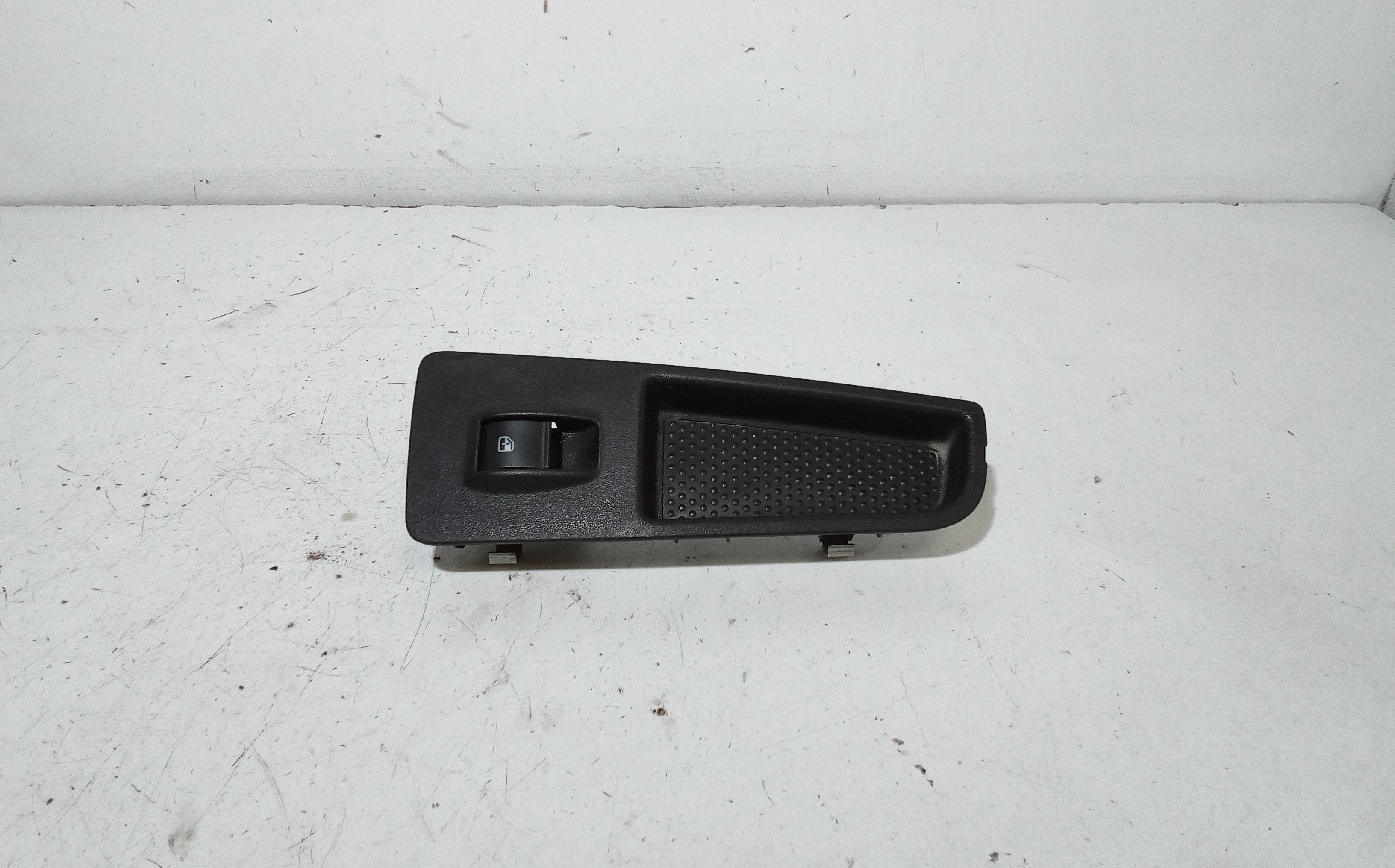 Interruttore Alzacristalli Porta Ant. Destro Usato