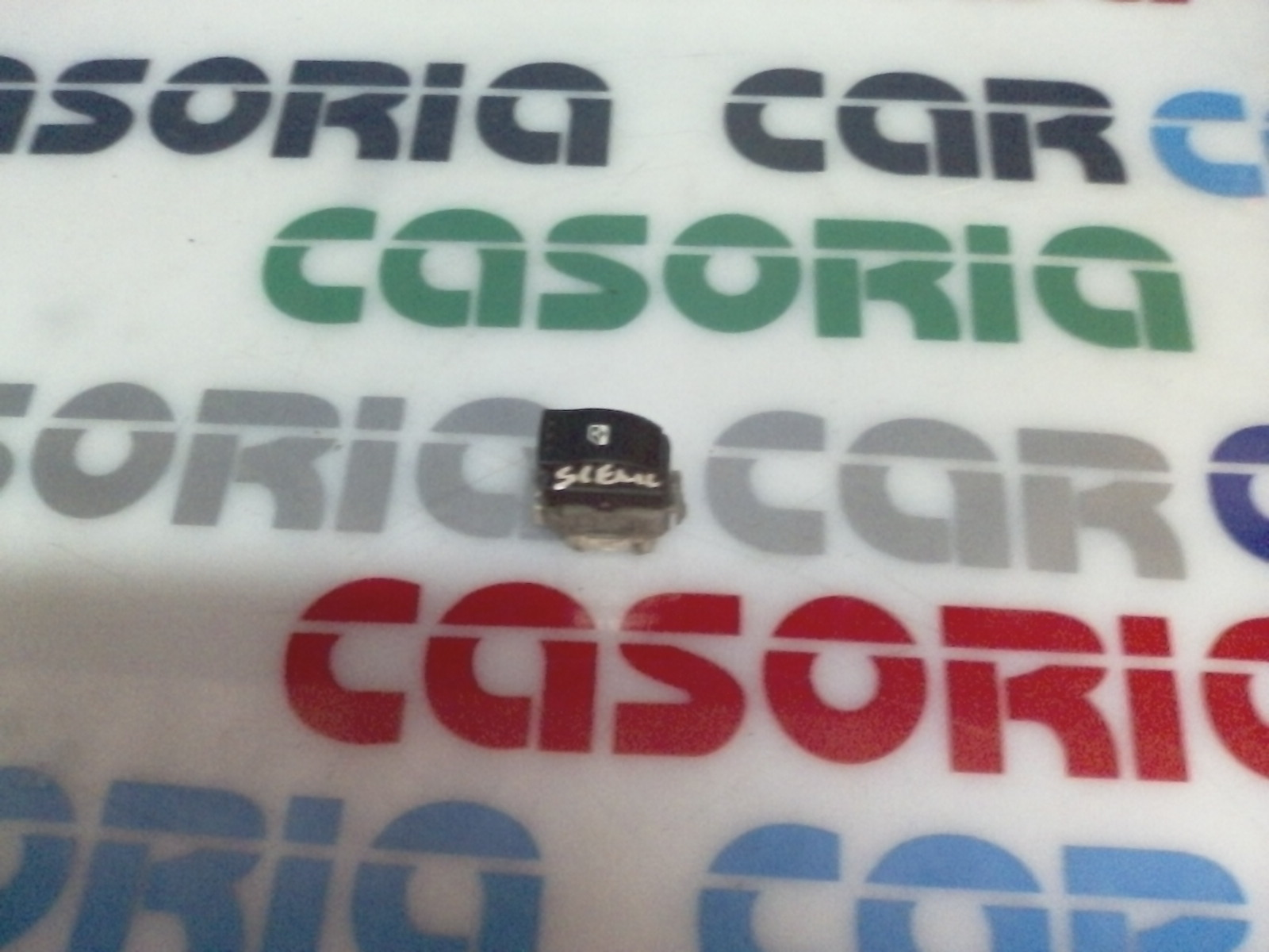 Interruttore Alzacristalli Porta Ant. Destro 8200220511 Usato