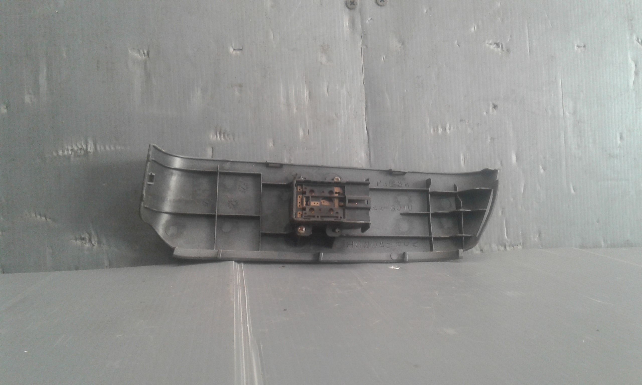 Interruttore Alzacristalli Porta Ant. Destro Usato