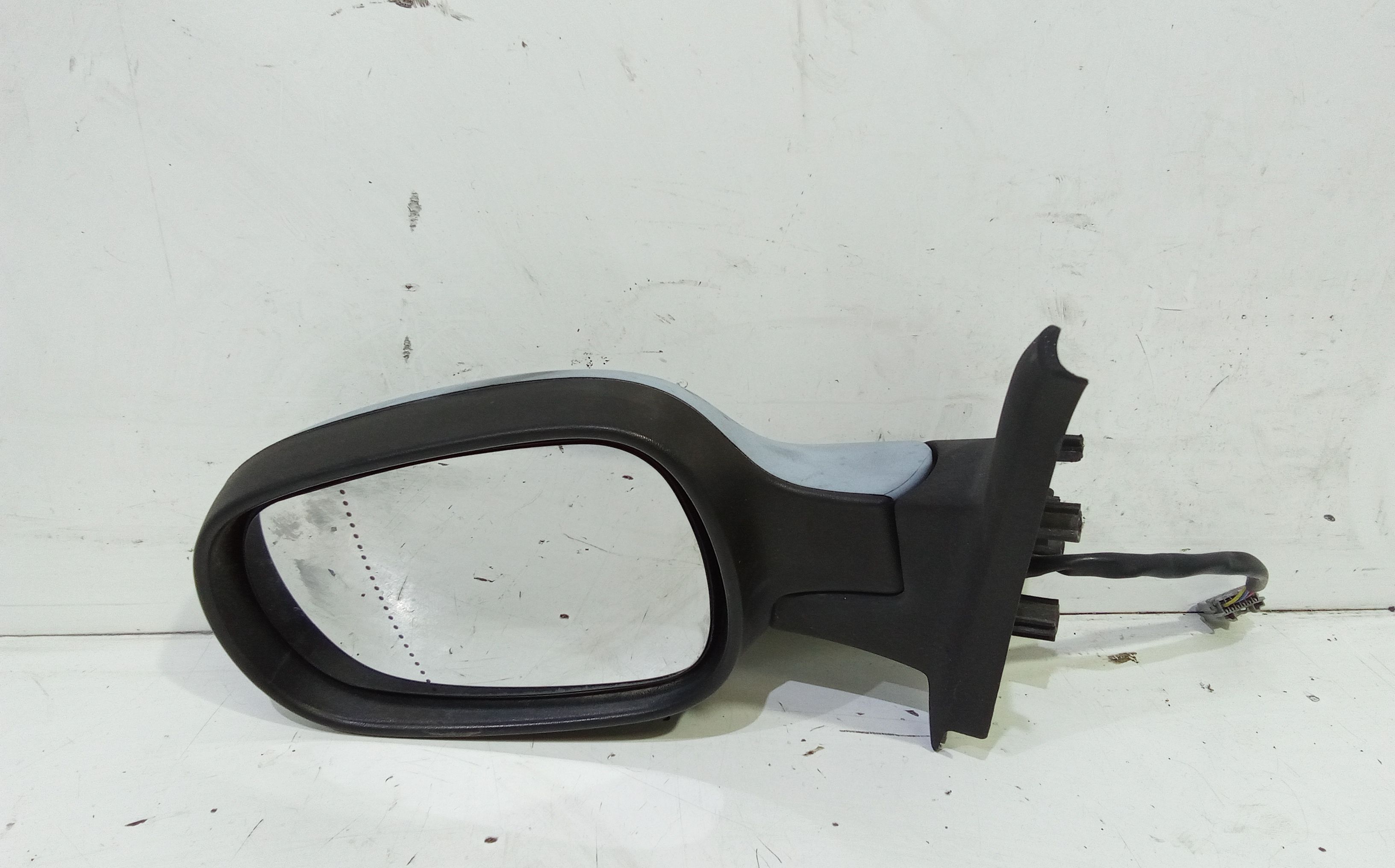 Retrovisore Est. Sinistro 963021F500 Usato