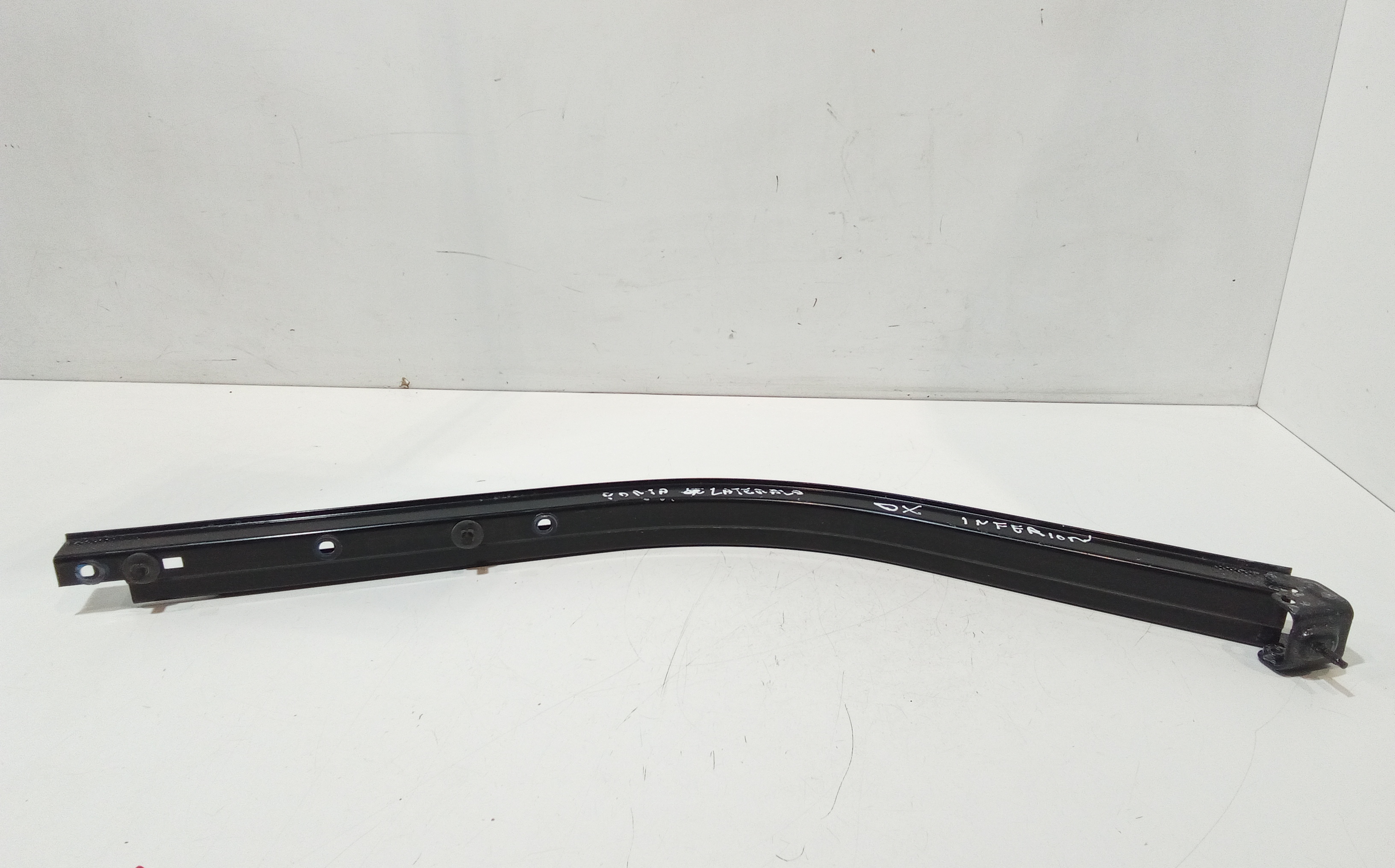 Guida Centr. Porta Scorrevole Destro, Guida Centr. Porta Scorrevole Sinistro, Guida Inf. Porta Scorrevole Destro, Guida Inf. Porta Scorrevole Sinistro, Guida Sup. Porta Scorrevole Destro, Guida Sup. Porta Scorrevole Sinistro Usato