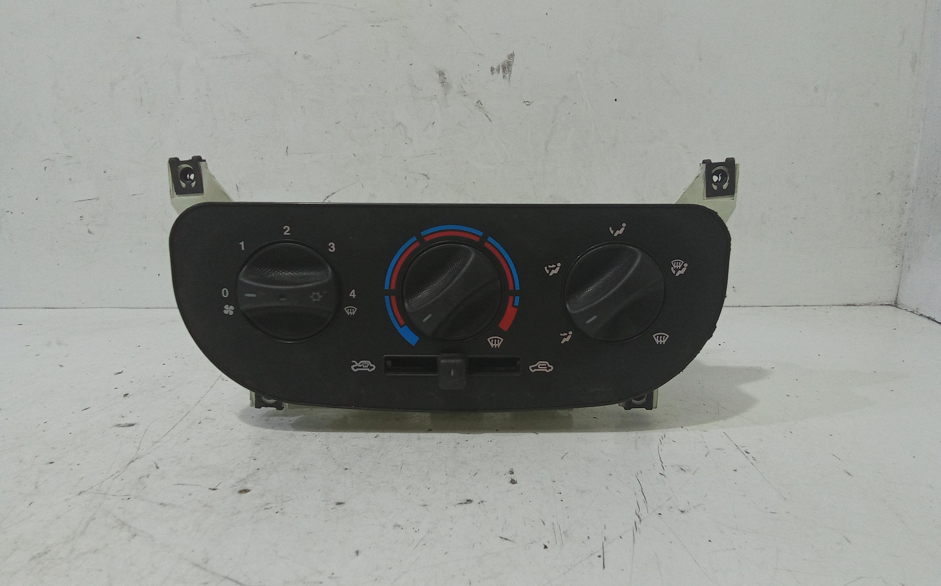 Blocco Comando Climatizzazione 46723236 Usato