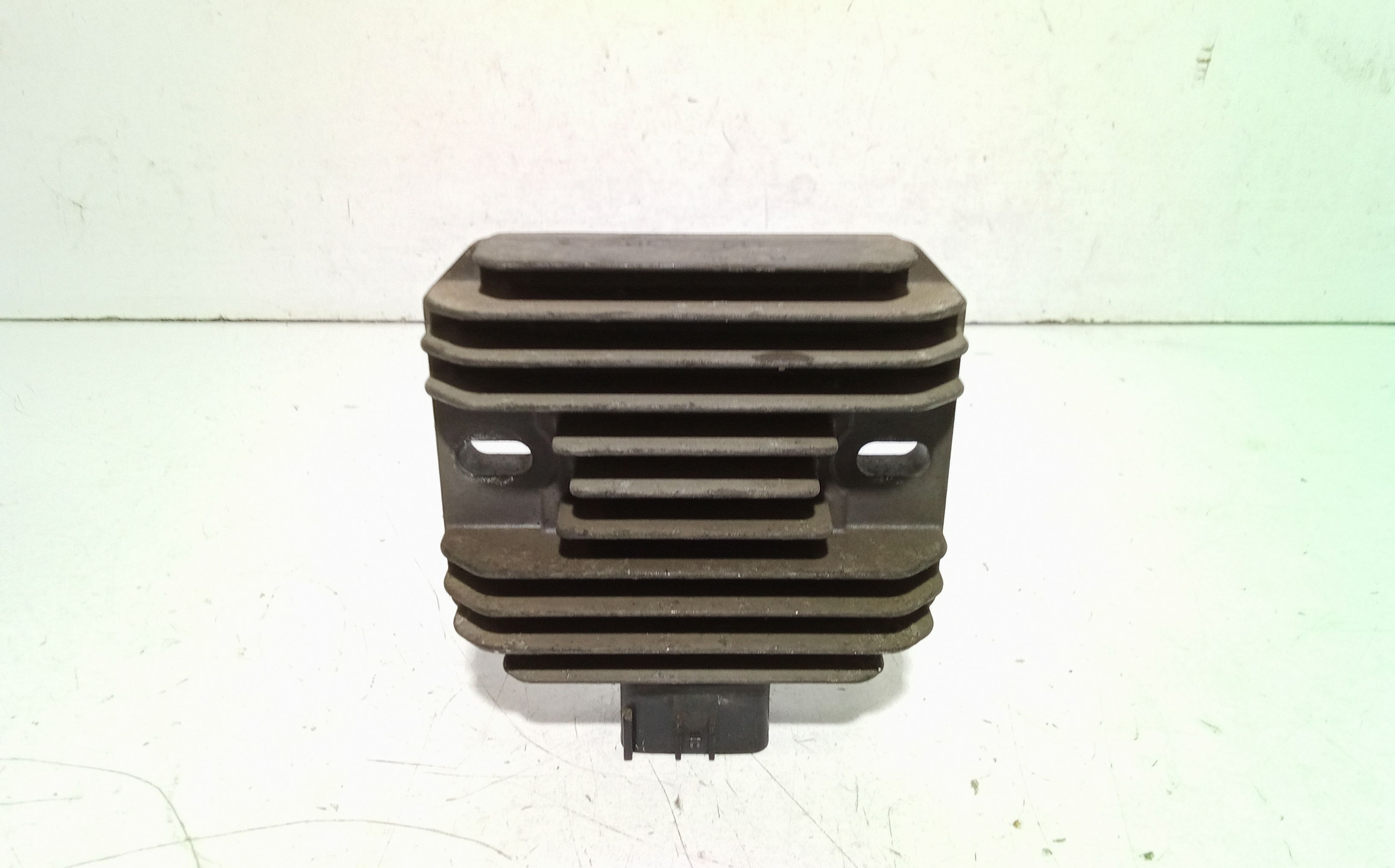 Regolatore Tensione Usato