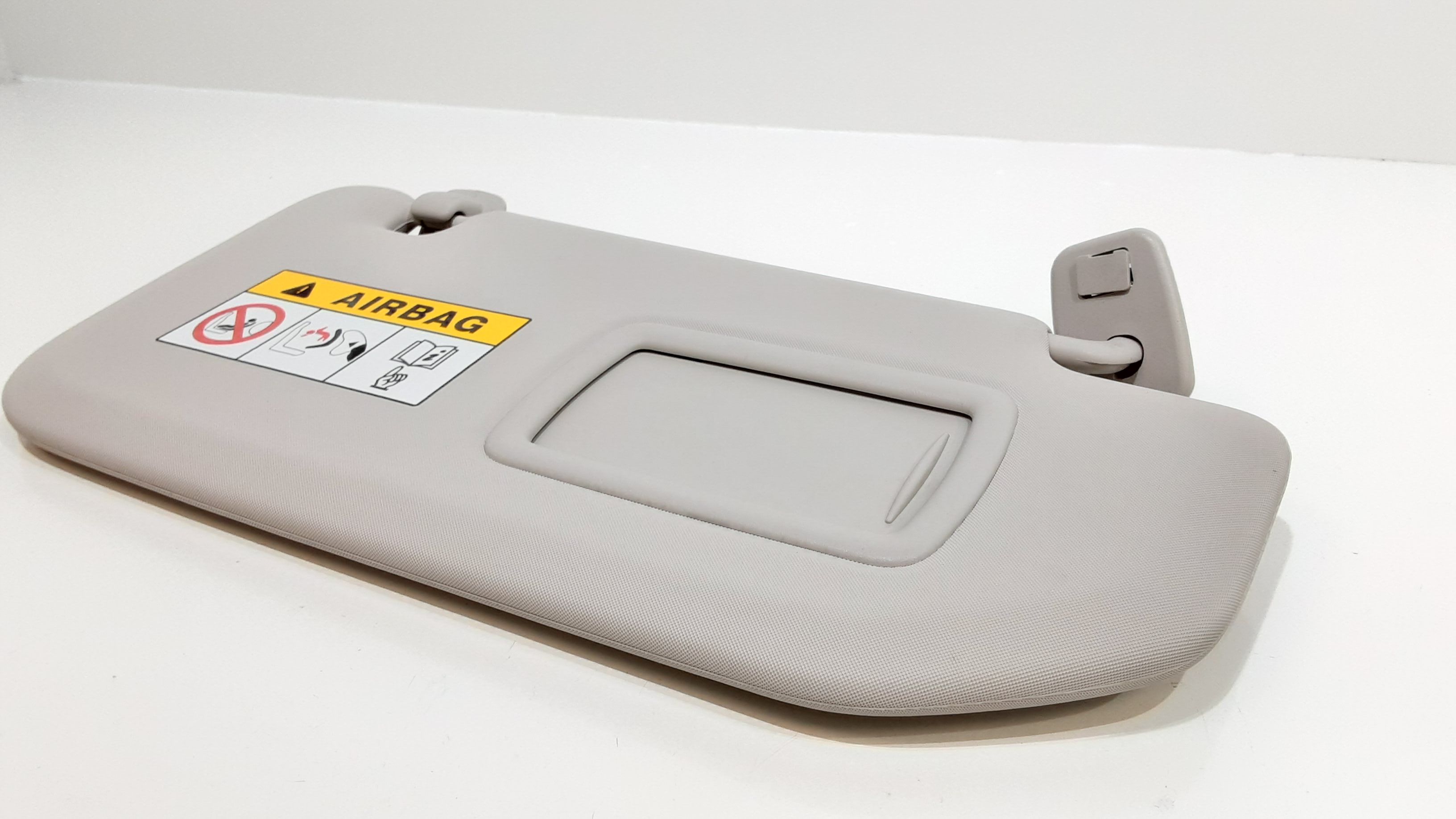 Aletta Parasole Parabrezza Destro 964002927R Usato