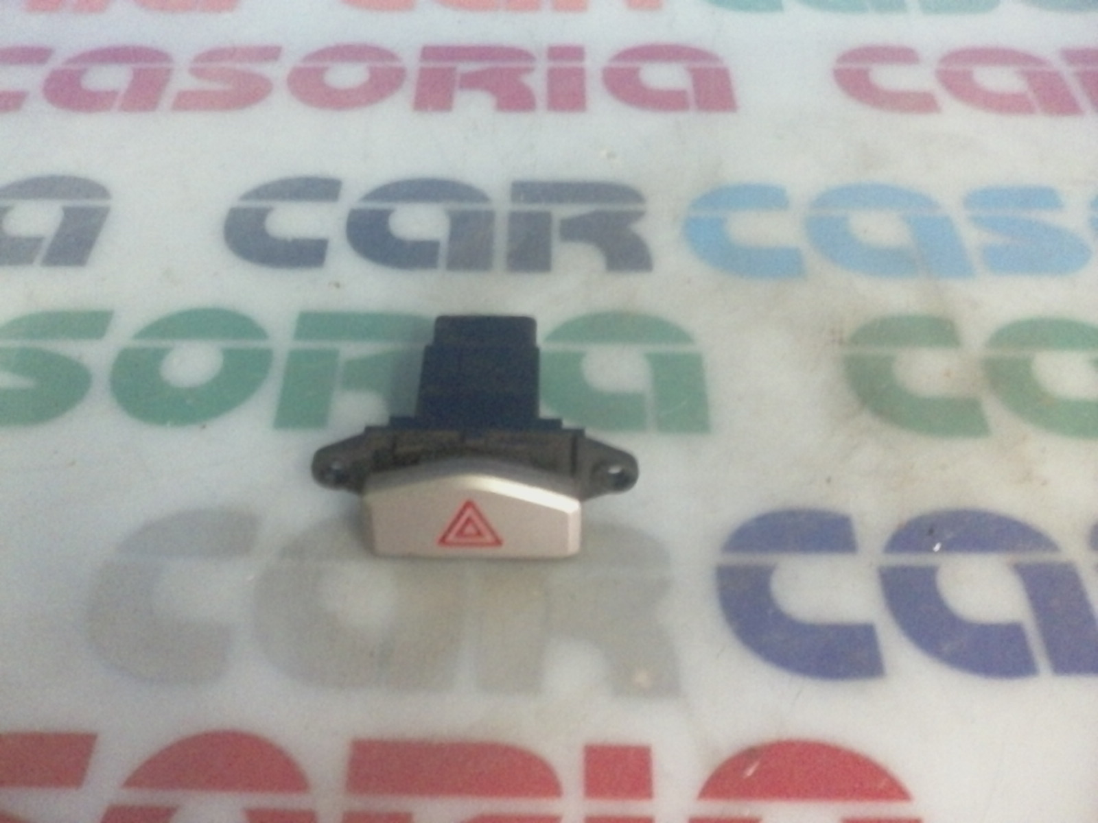 Interruttore Luci Emergenza 0K2FA664H0 Usato