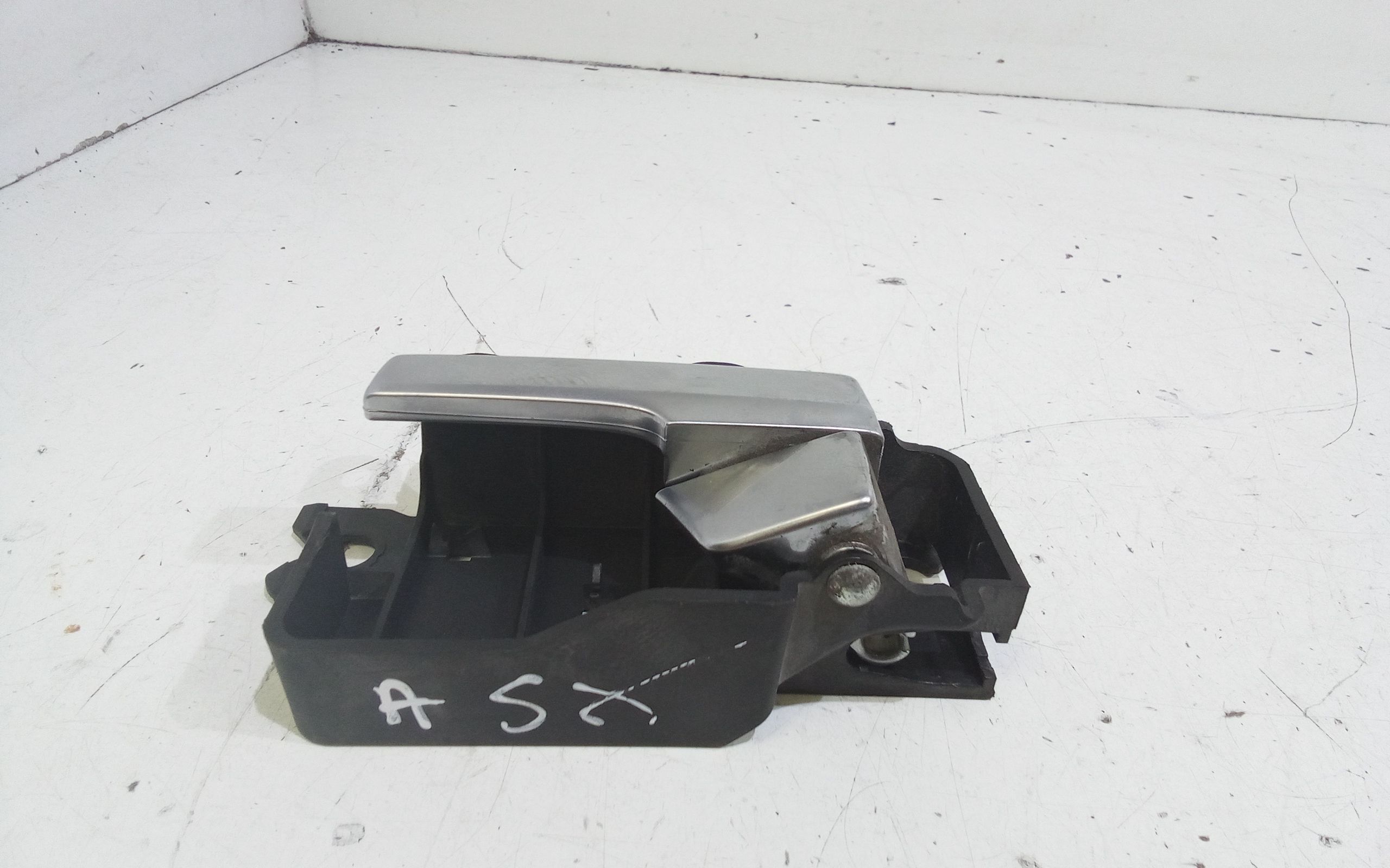 Maniglia Int. Apertura Porta Ant. Sinistro 1470113 Usato