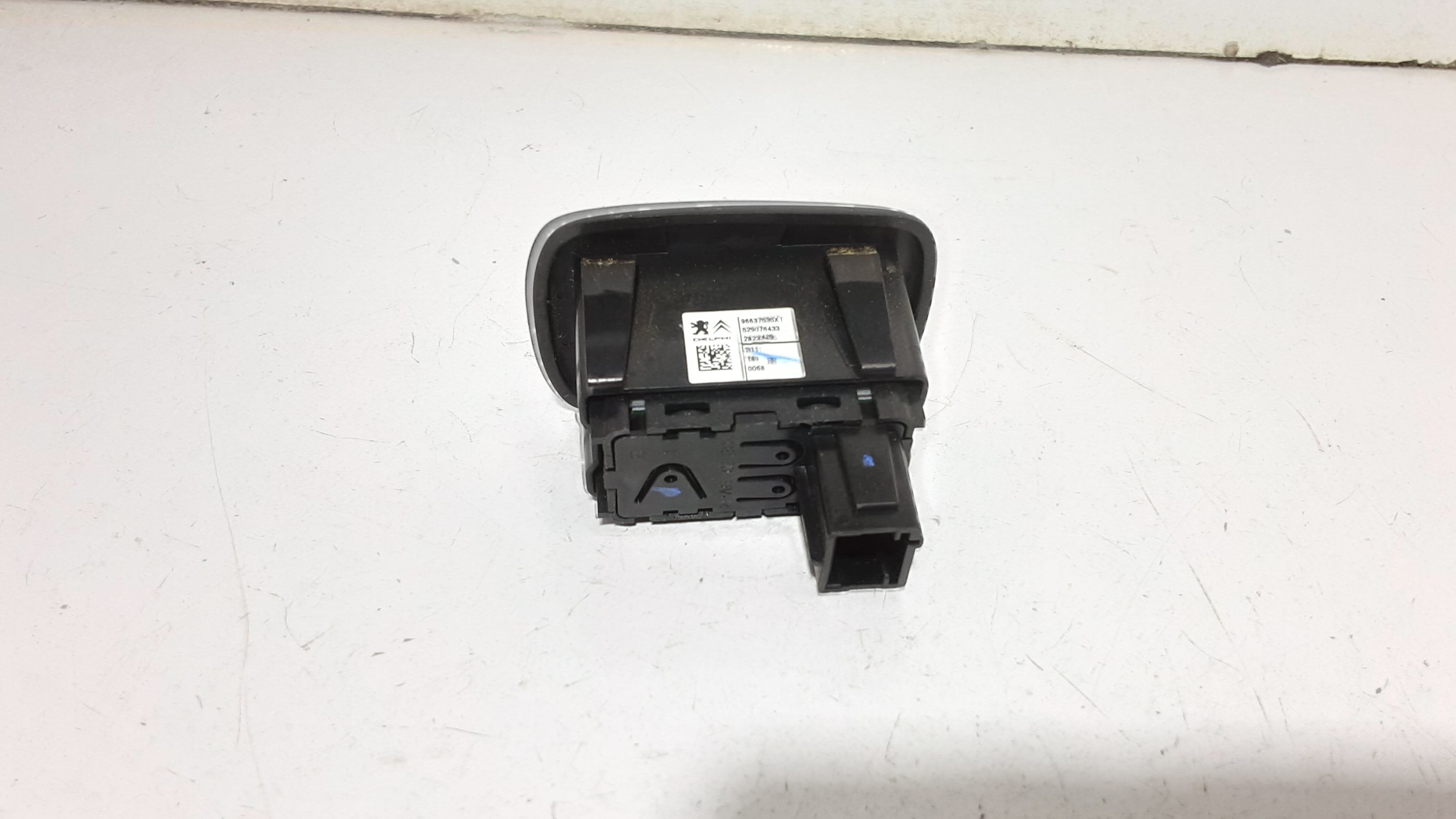 Interruttore Alzacristalli Porta Post. Destro 6552ZG Usato