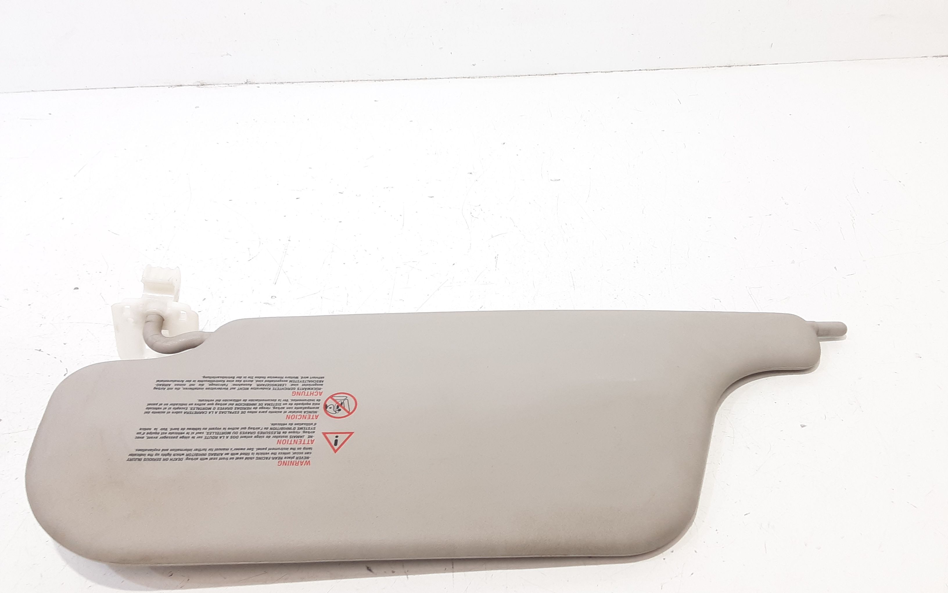 Aletta Parasole Parabrezza Destro 8200294229 Usato