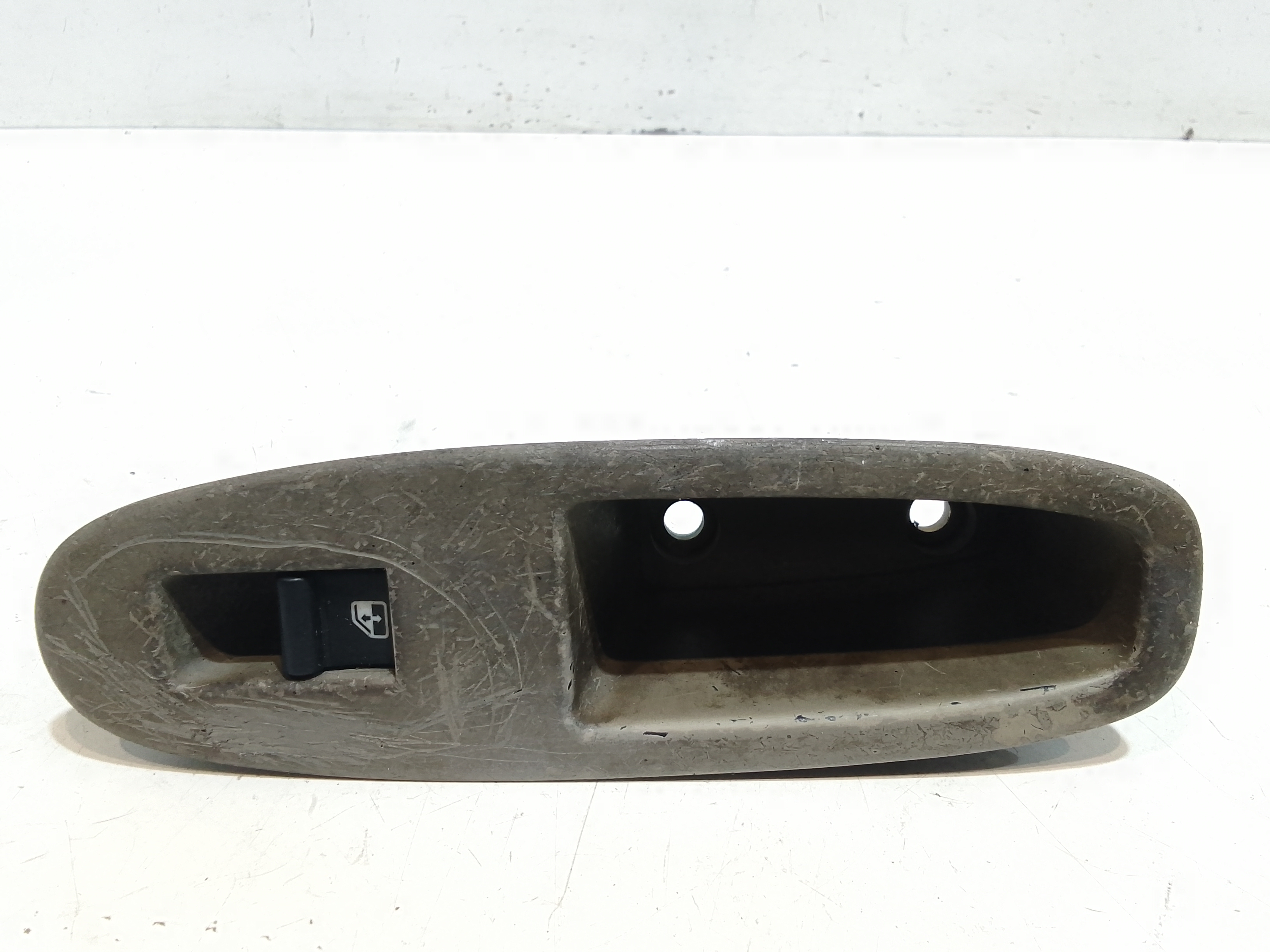 Interruttore Alzacristalli Porta Post. Destro 71744265 Usato