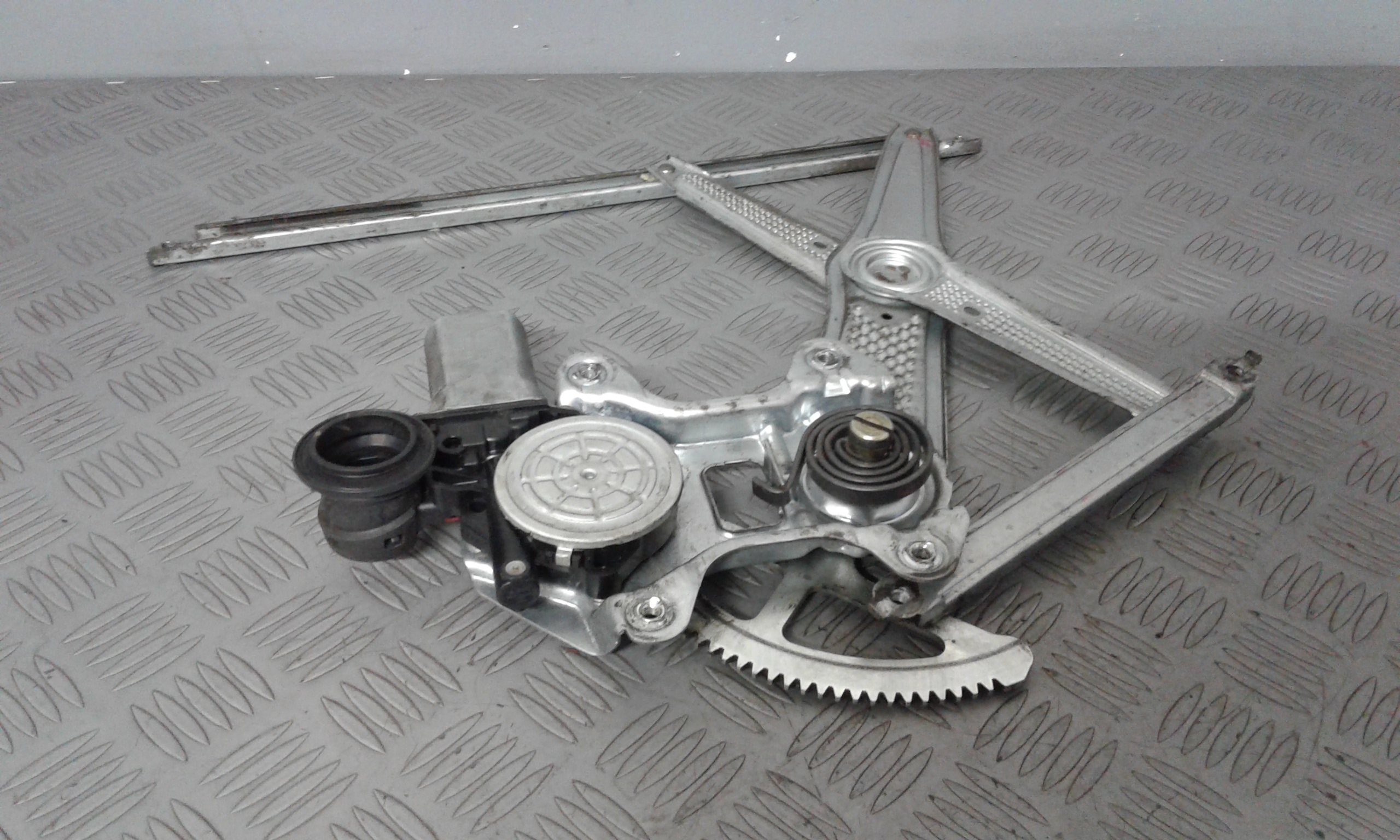 Alzacristallo Porta Ant. Destro 6980152010 Usato