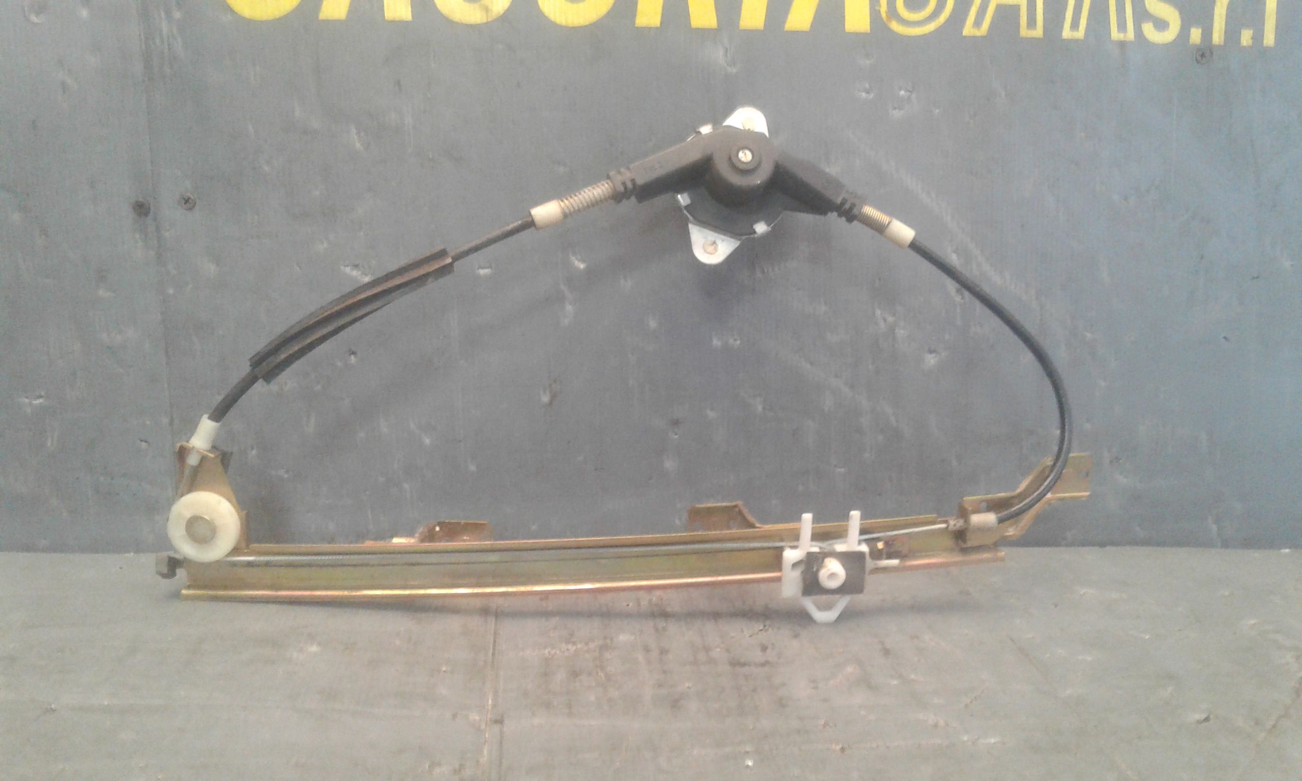 Alzacristallo Porta Post. Destro 46446910 Usato