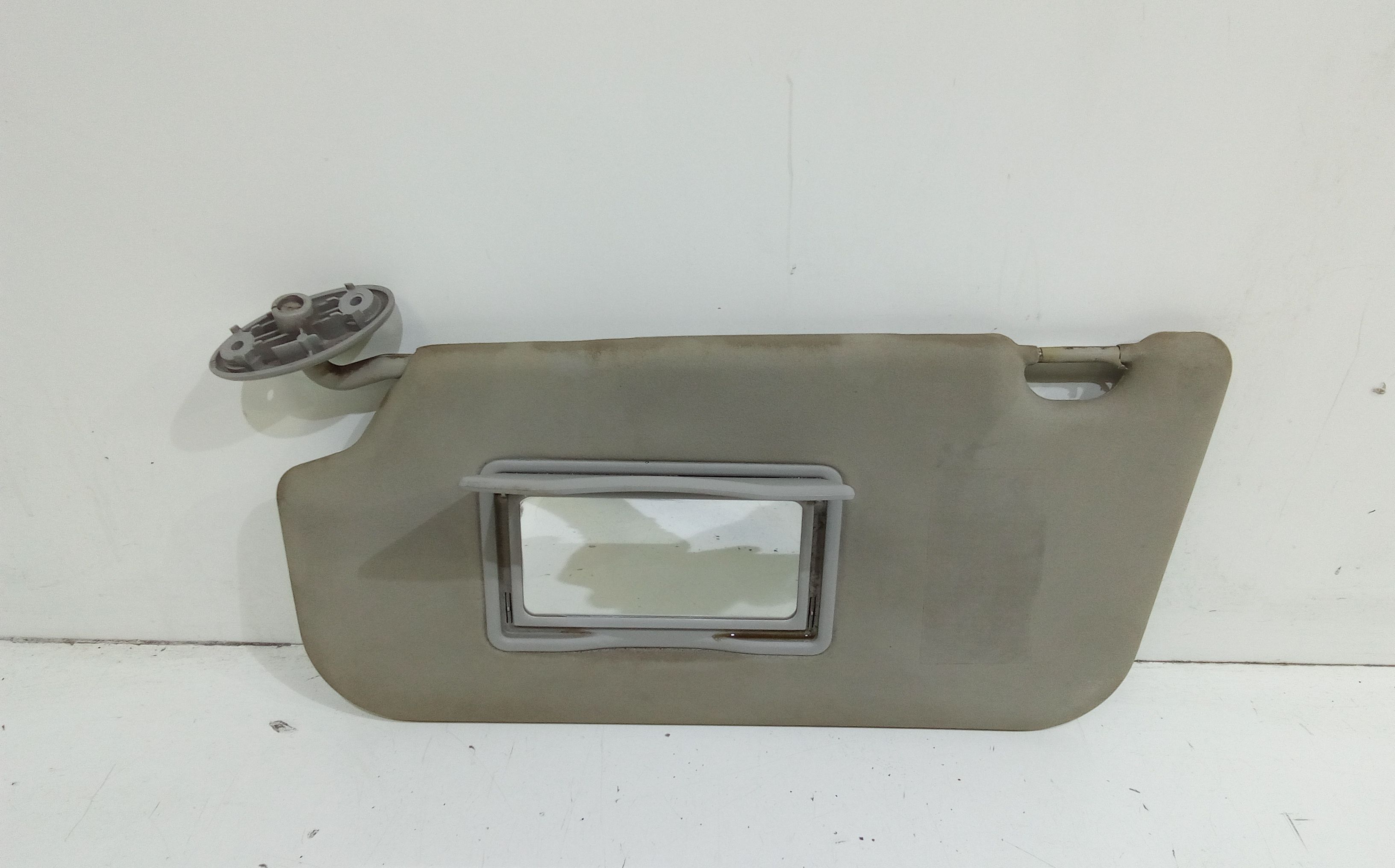 Aletta Parasole Parabrezza Sinistro 1624479 Usato