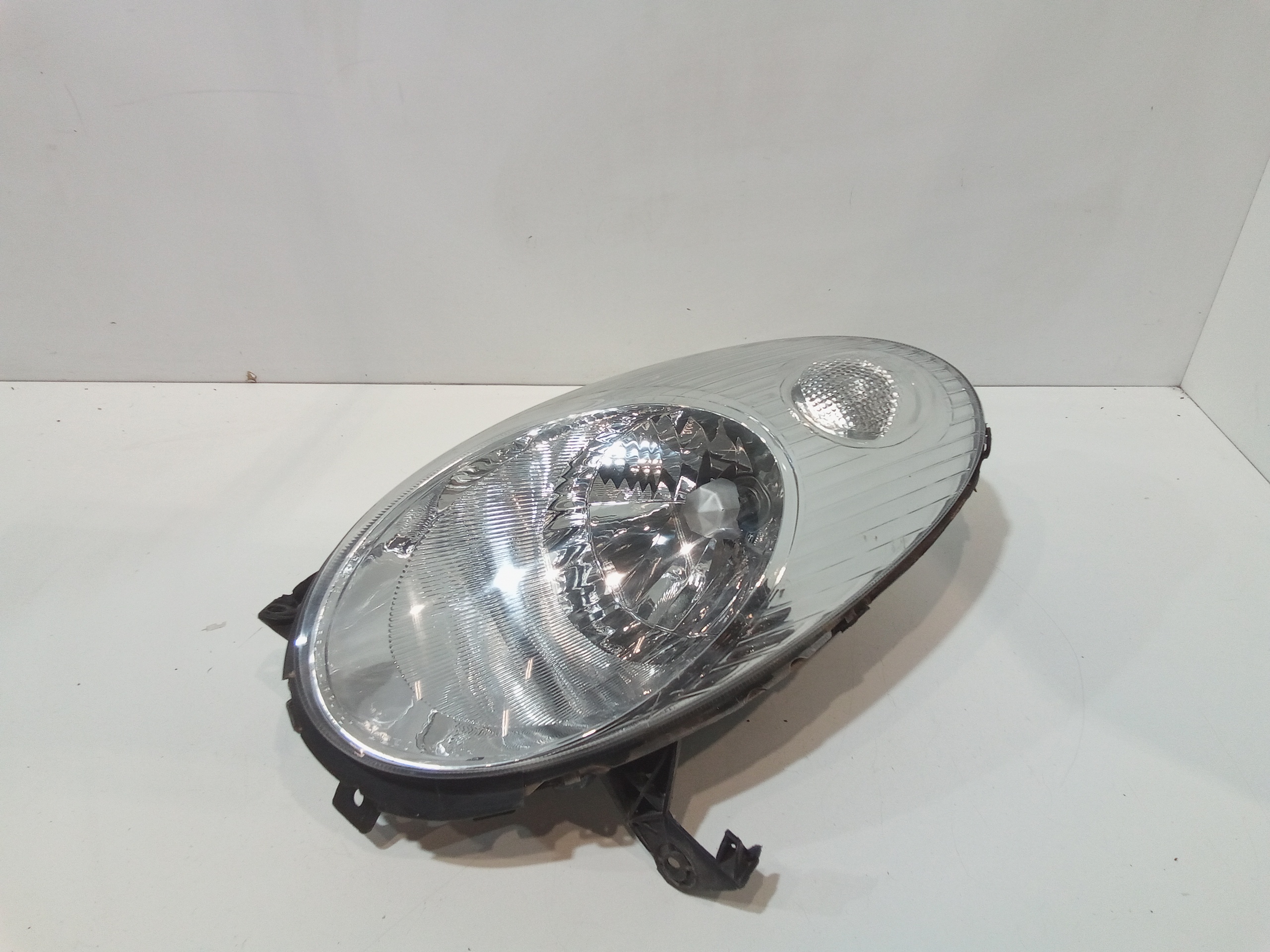 Proiettore Sinistro 26060AX700 Usato