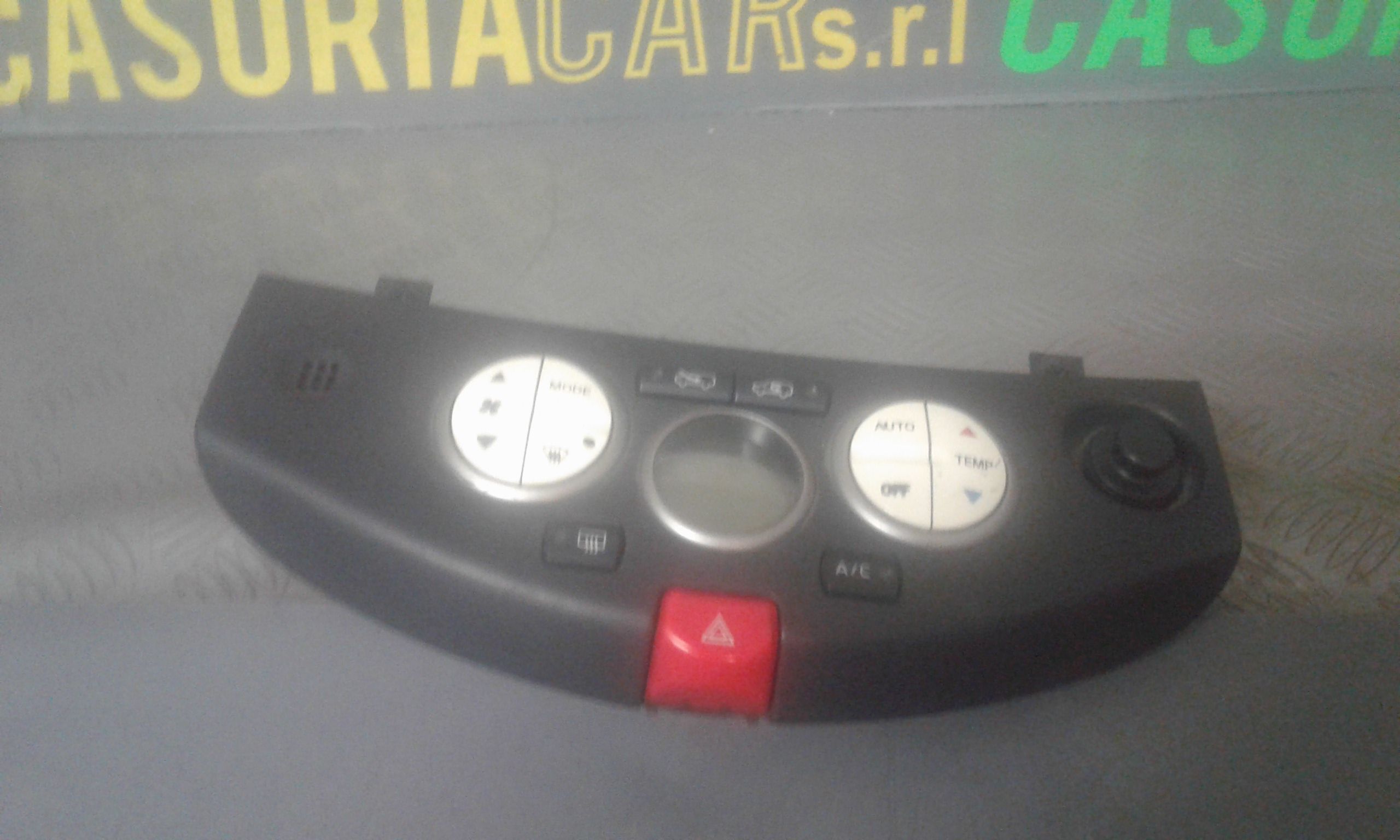 Blocco Comando Climatizzazione 27510AX74A Usato