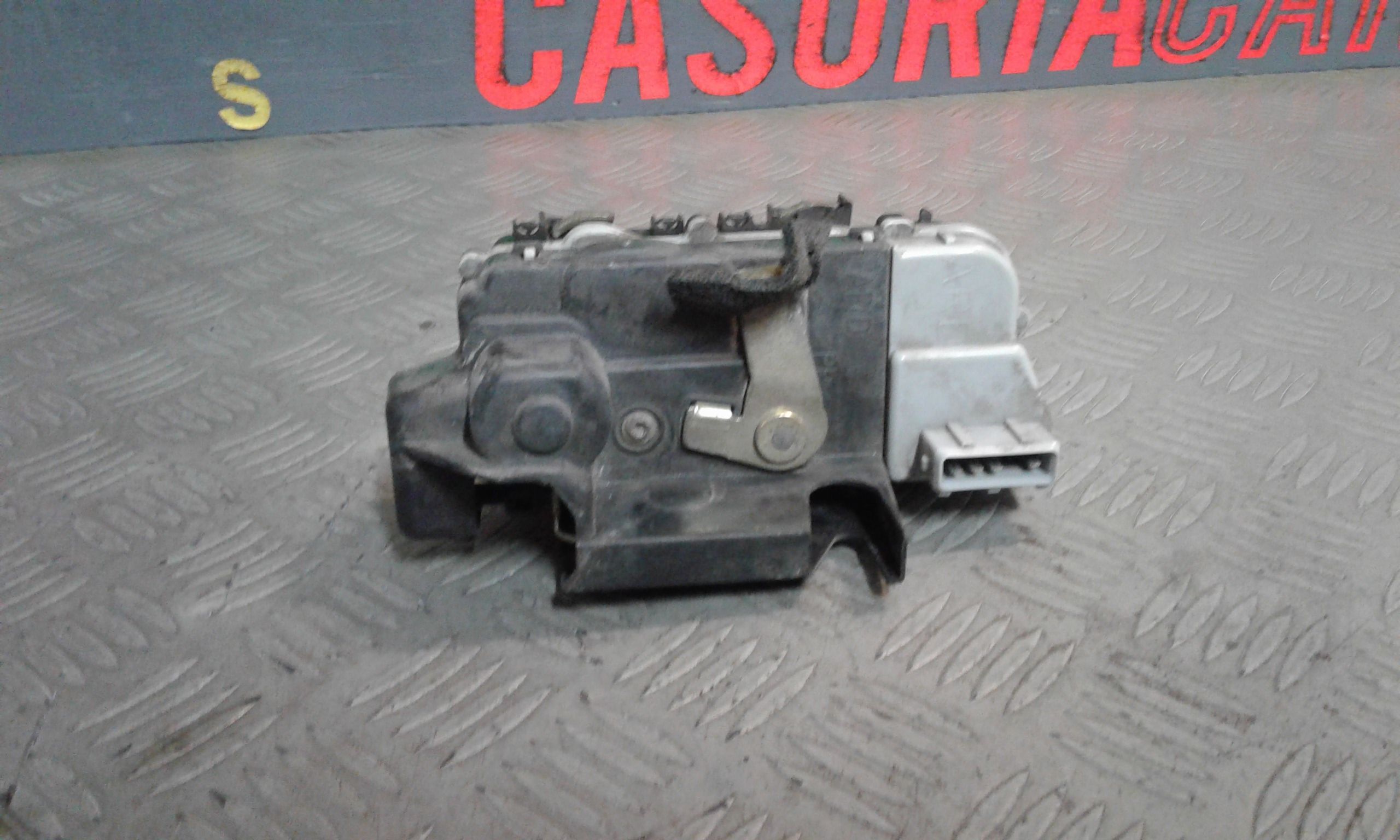 Serratura Porta Post. Destro Usato