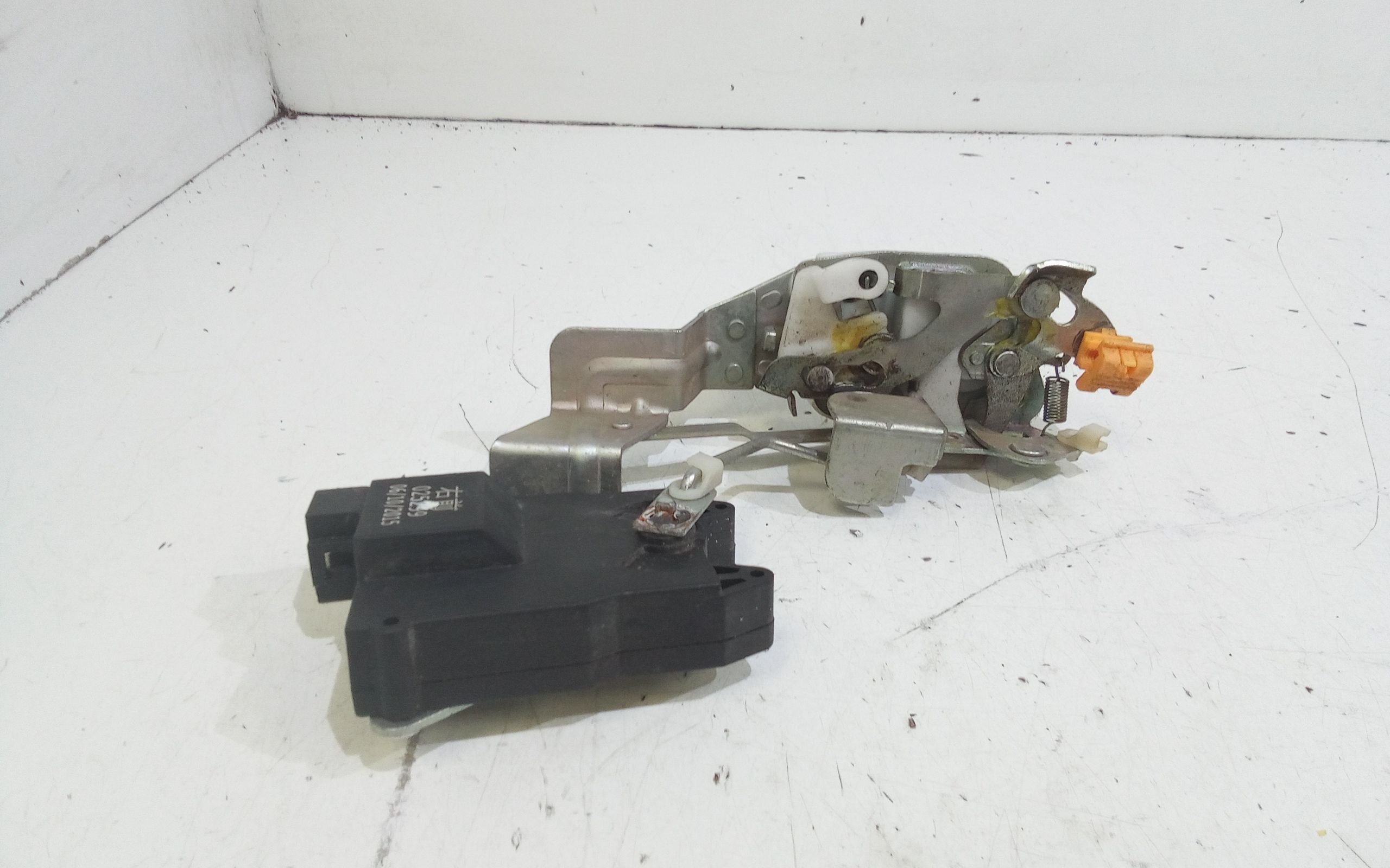 Serratura Porta Ant. Destro Usato