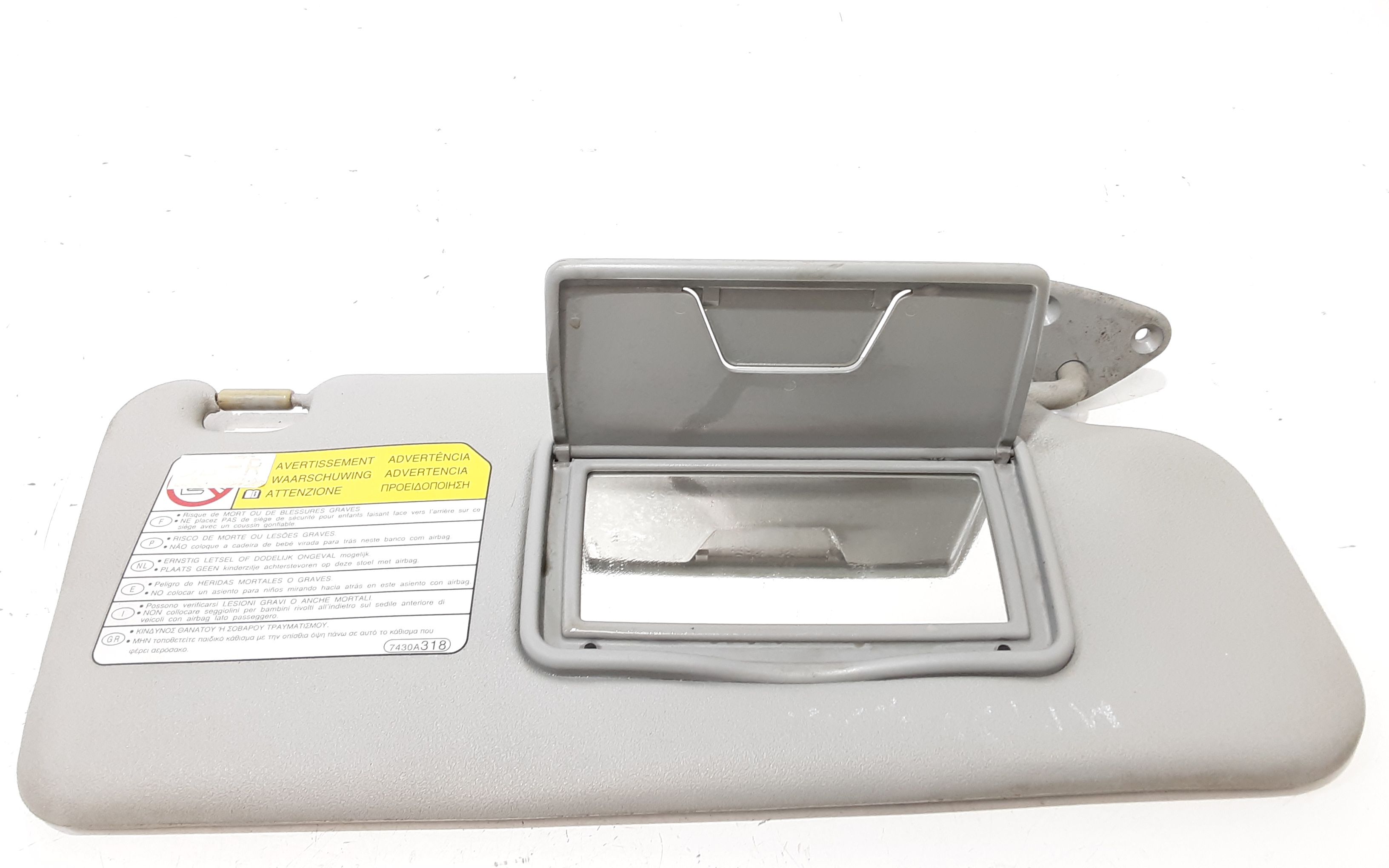 Aletta Parasole Parabrezza Destro 7620A068HA Usato