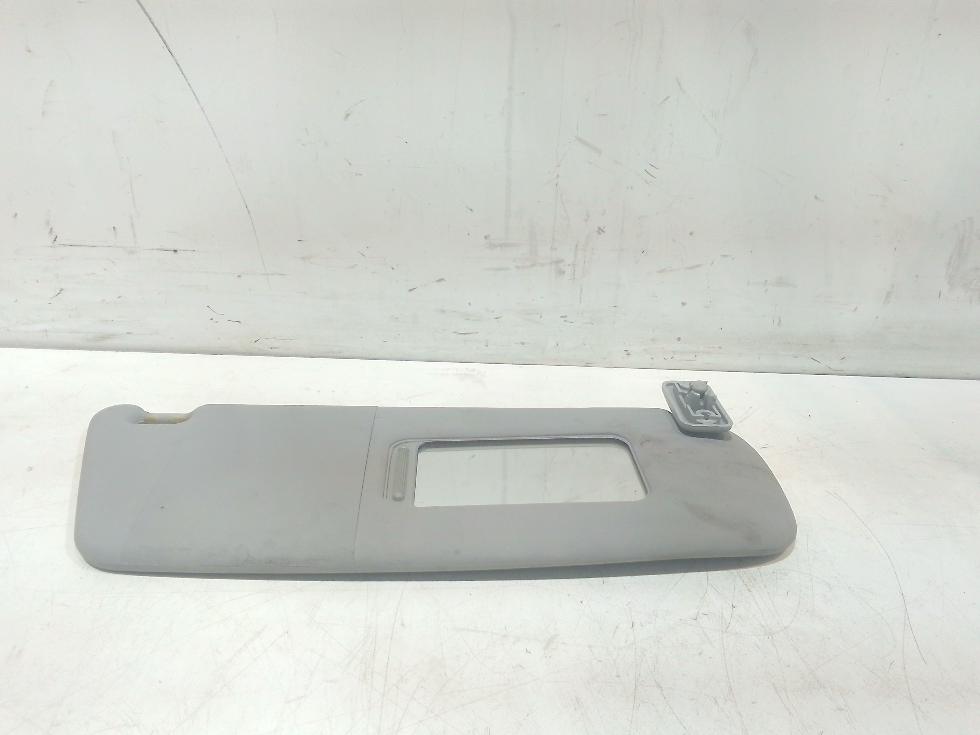 Aletta Parasole Parabrezza Destro 13130073 Usato