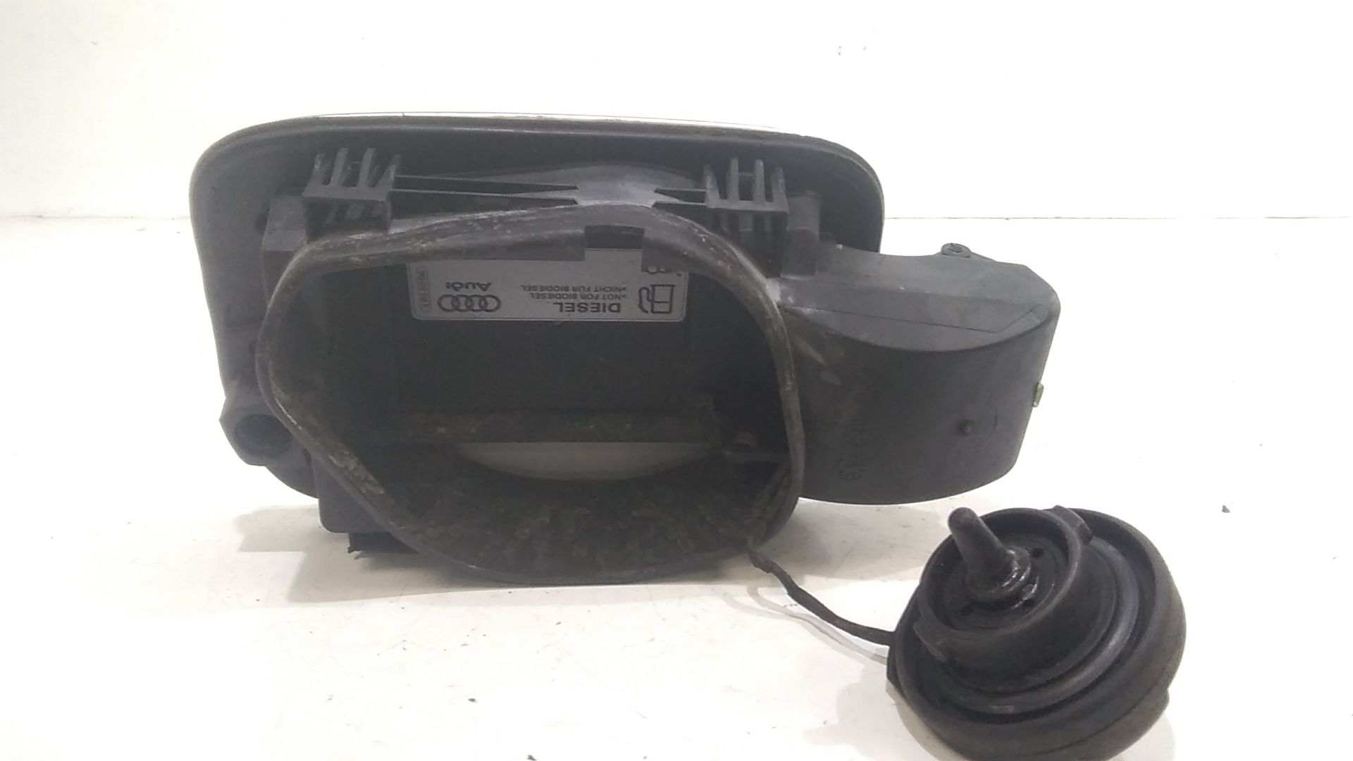 Sportello Carburante 8K0809907GRU Usato