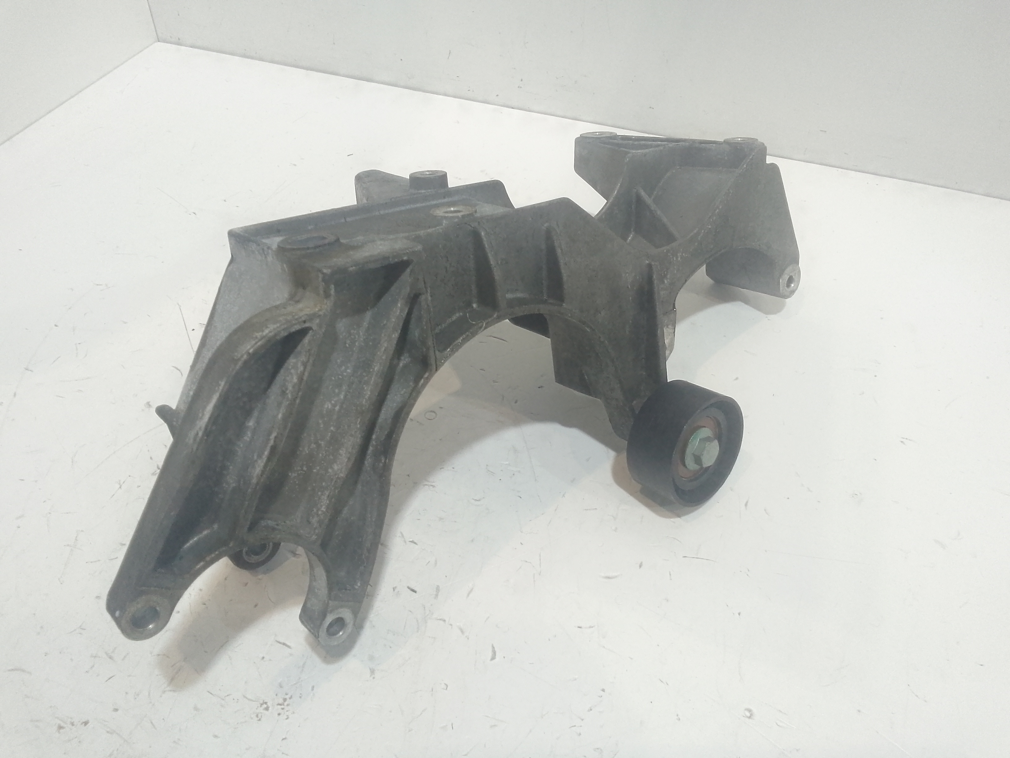 Supporto Alternatore 95514715100 Usato