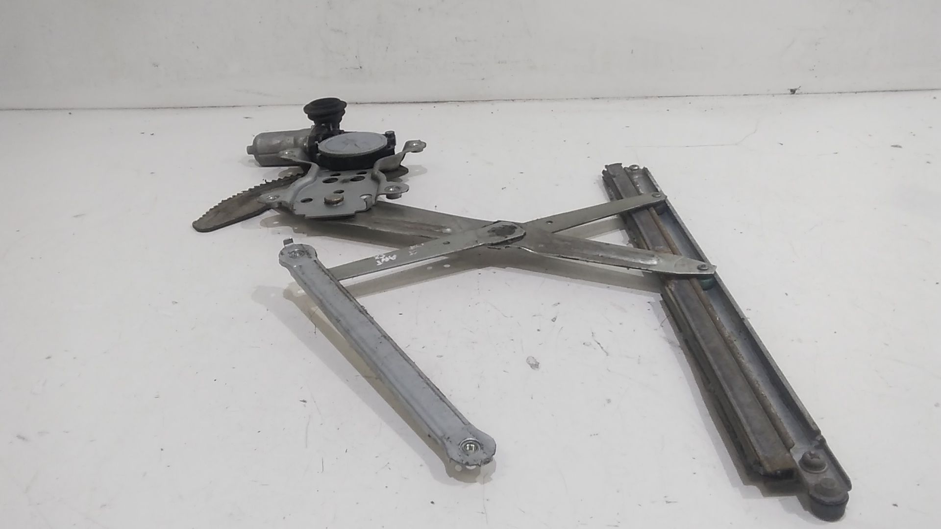 Alzacristallo Porta Ant. Sinistro 8344062J00000 Usato