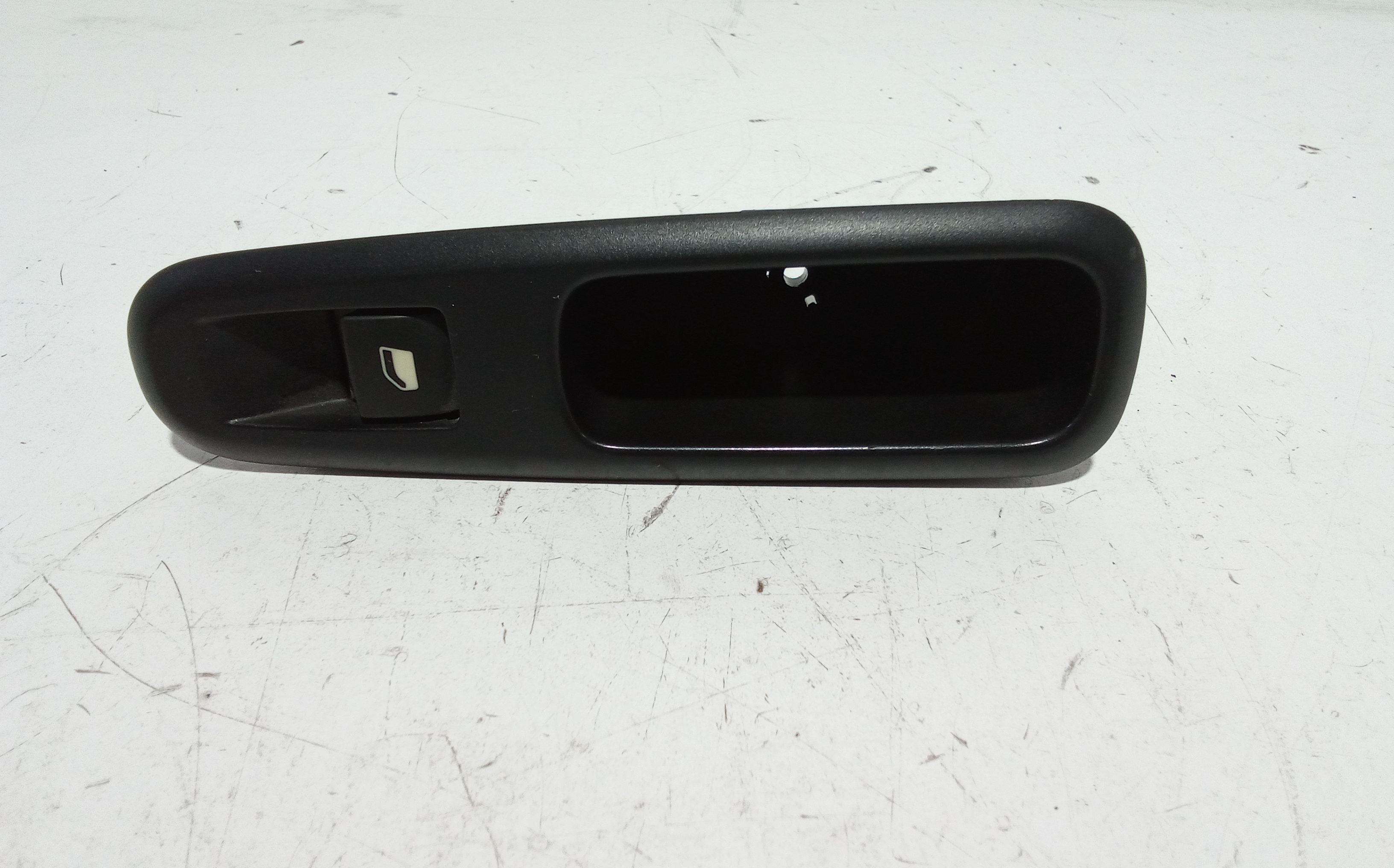 Interruttore Alzacristalli Porta Post. Destro 6490RK Usato