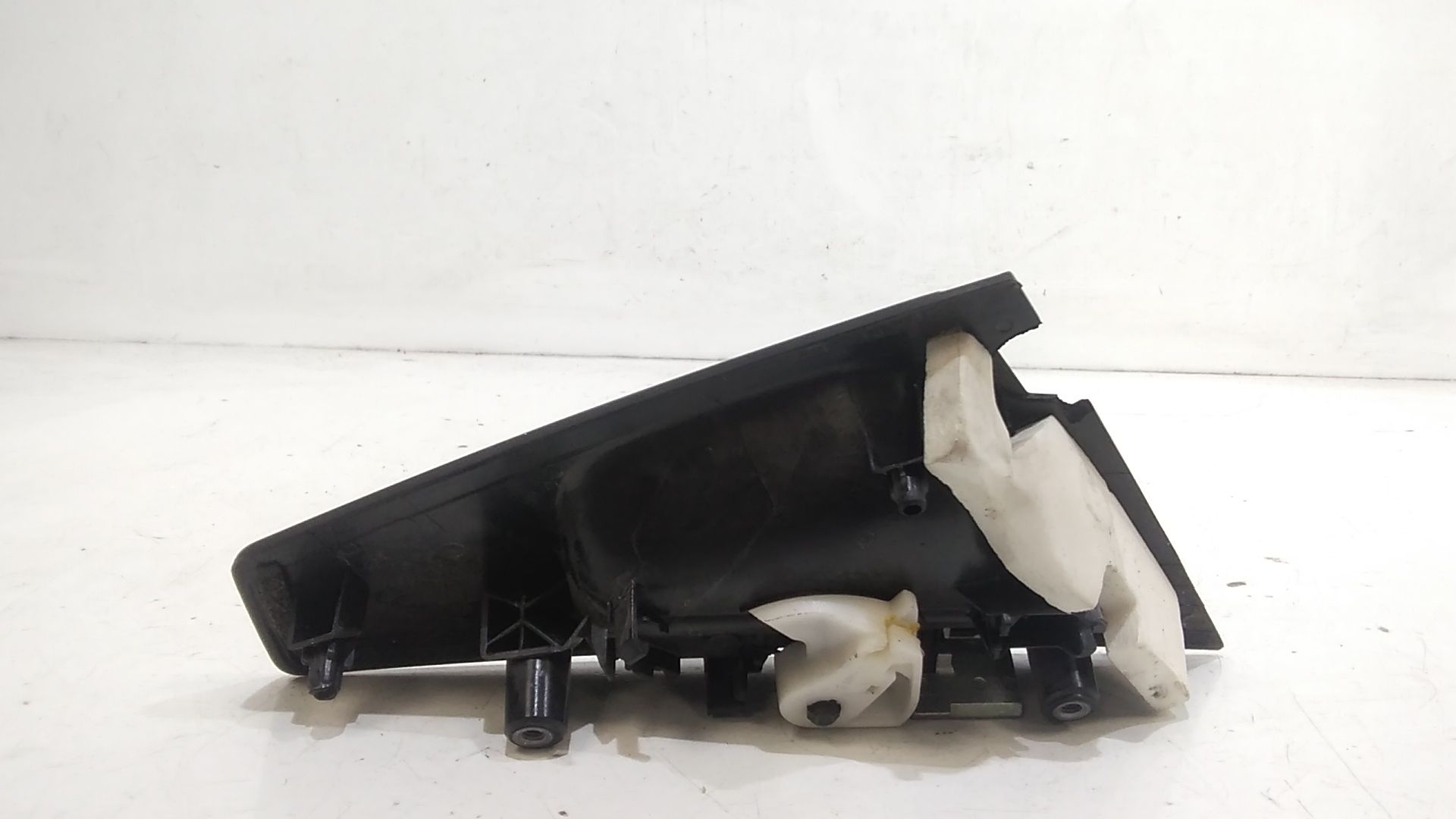 Maniglia Porta Post. Destro 826064374R Usato