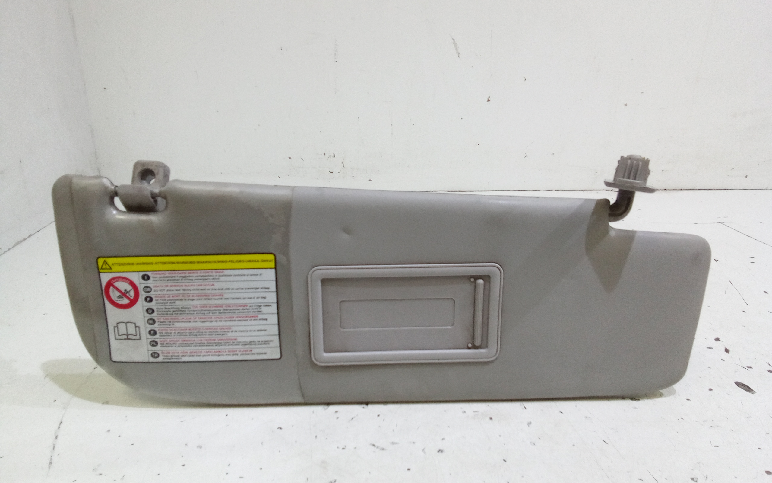 Aletta Parasole Parabrezza Destro 1609258880 Usato