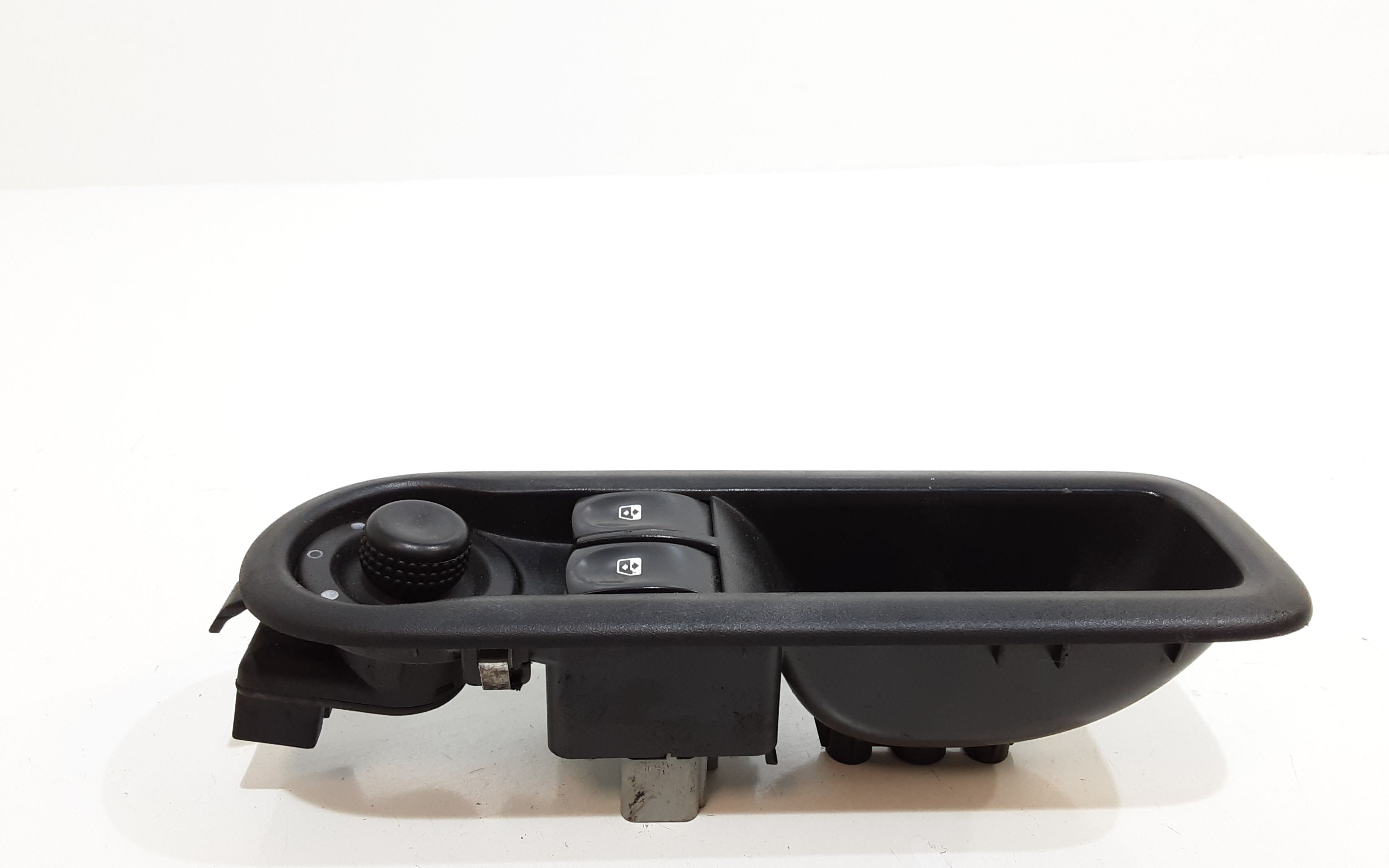 Interruttore Alzacristalli Porta Ant. Sinistro 8200214939 Usato