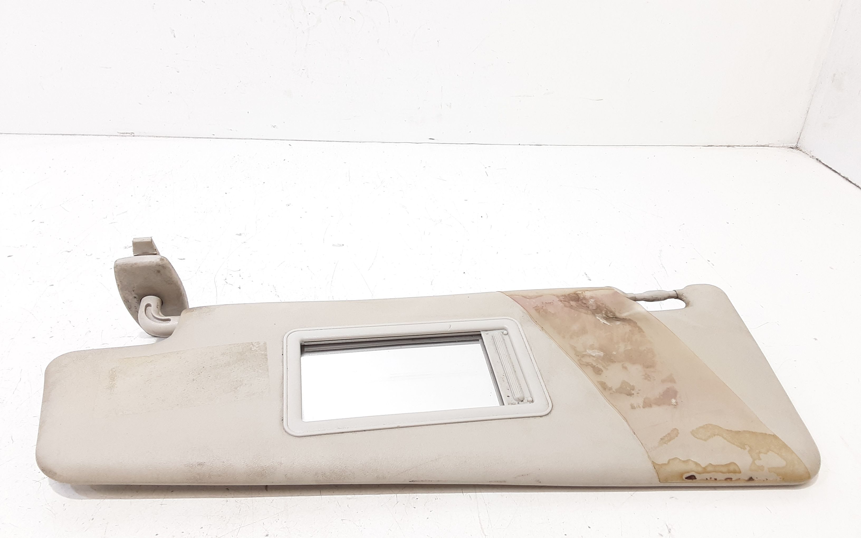 Aletta Parasole Parabrezza Sinistro 735361679 Usato