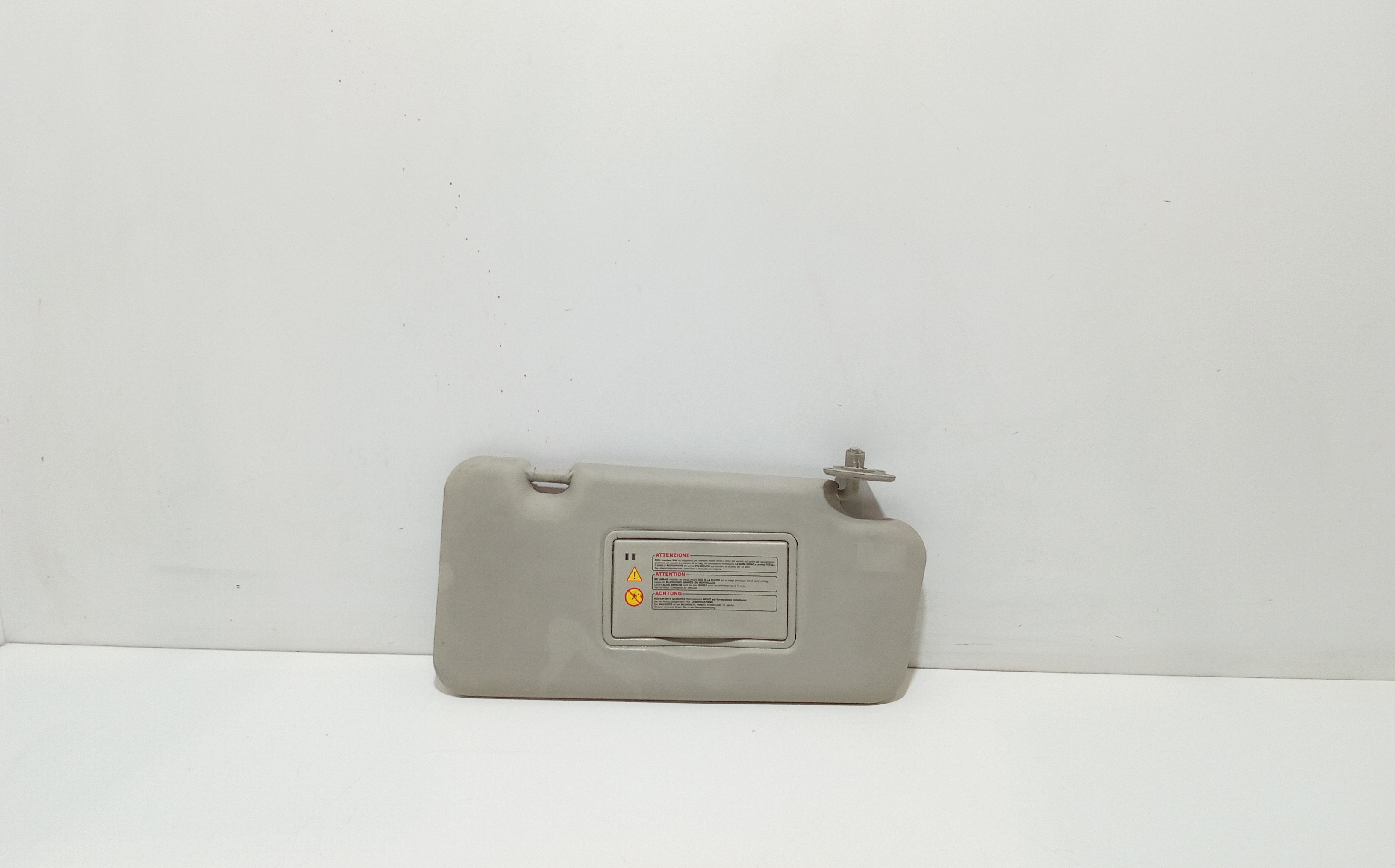 Aletta Parasole Parabrezza Destro 964009U100 Usato