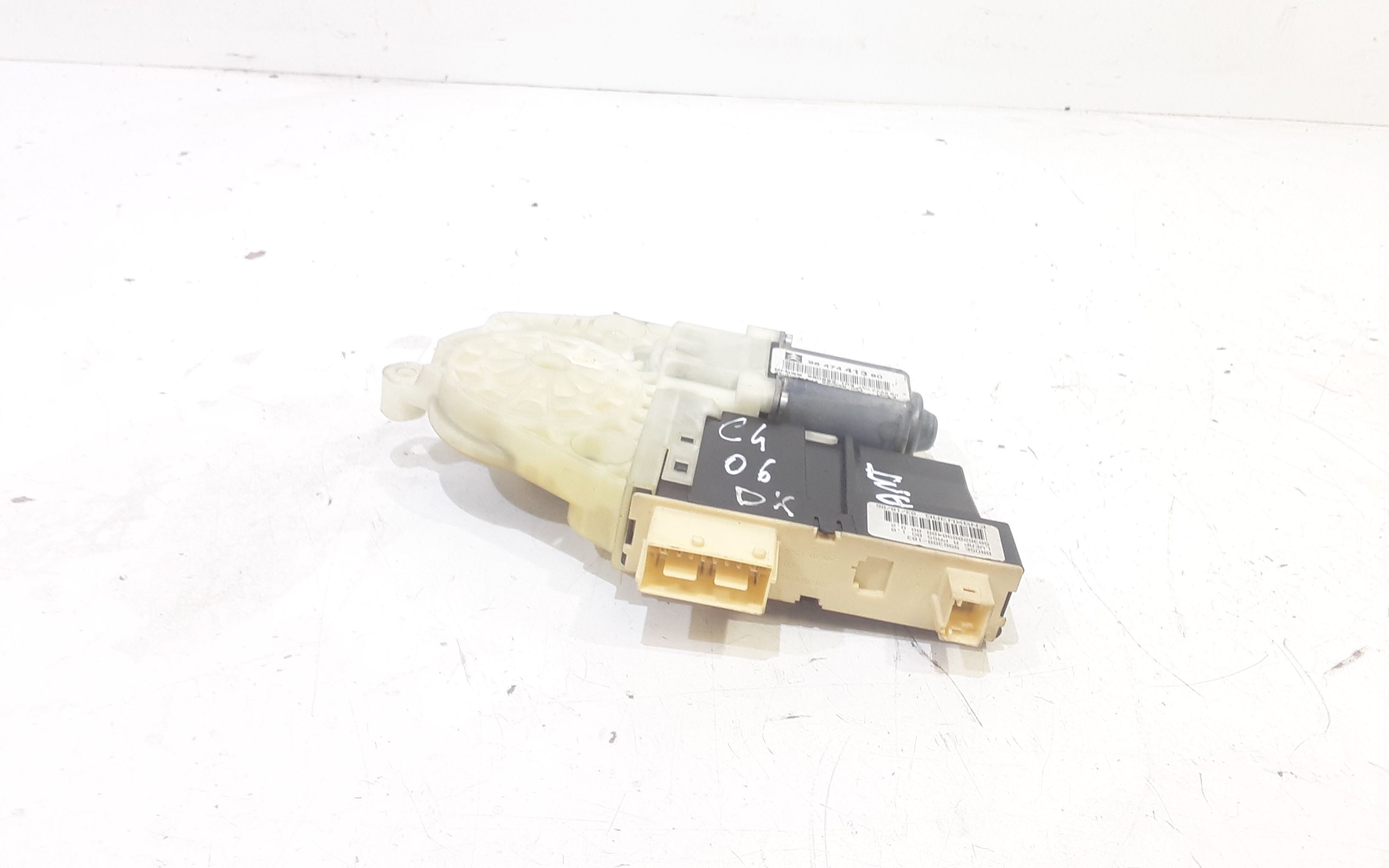 Motorino Alzacristallo Porta Ant. Destro 9222AV Usato