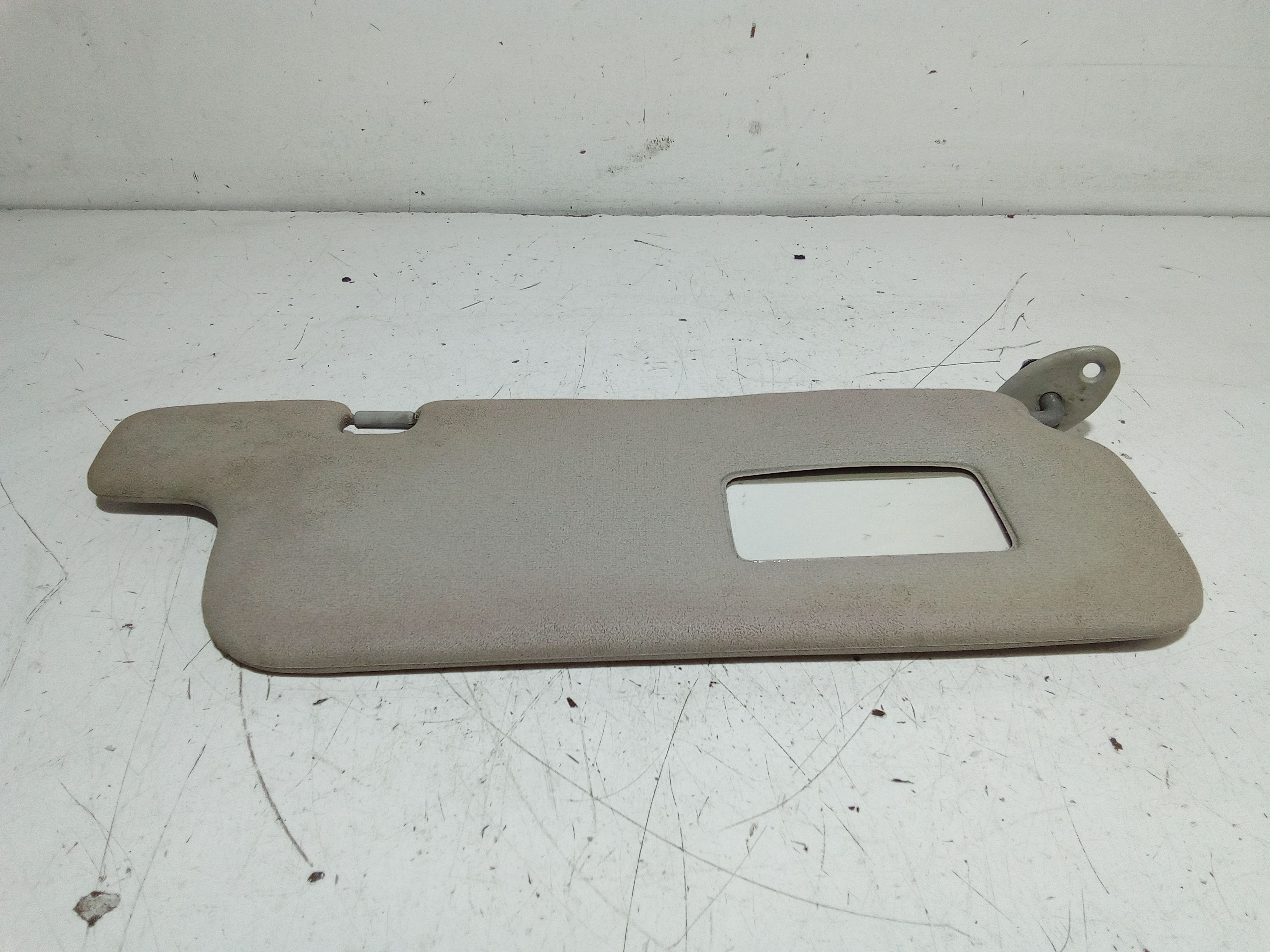 Aletta Parasole Parabrezza Destro 7431052041B0 Usato