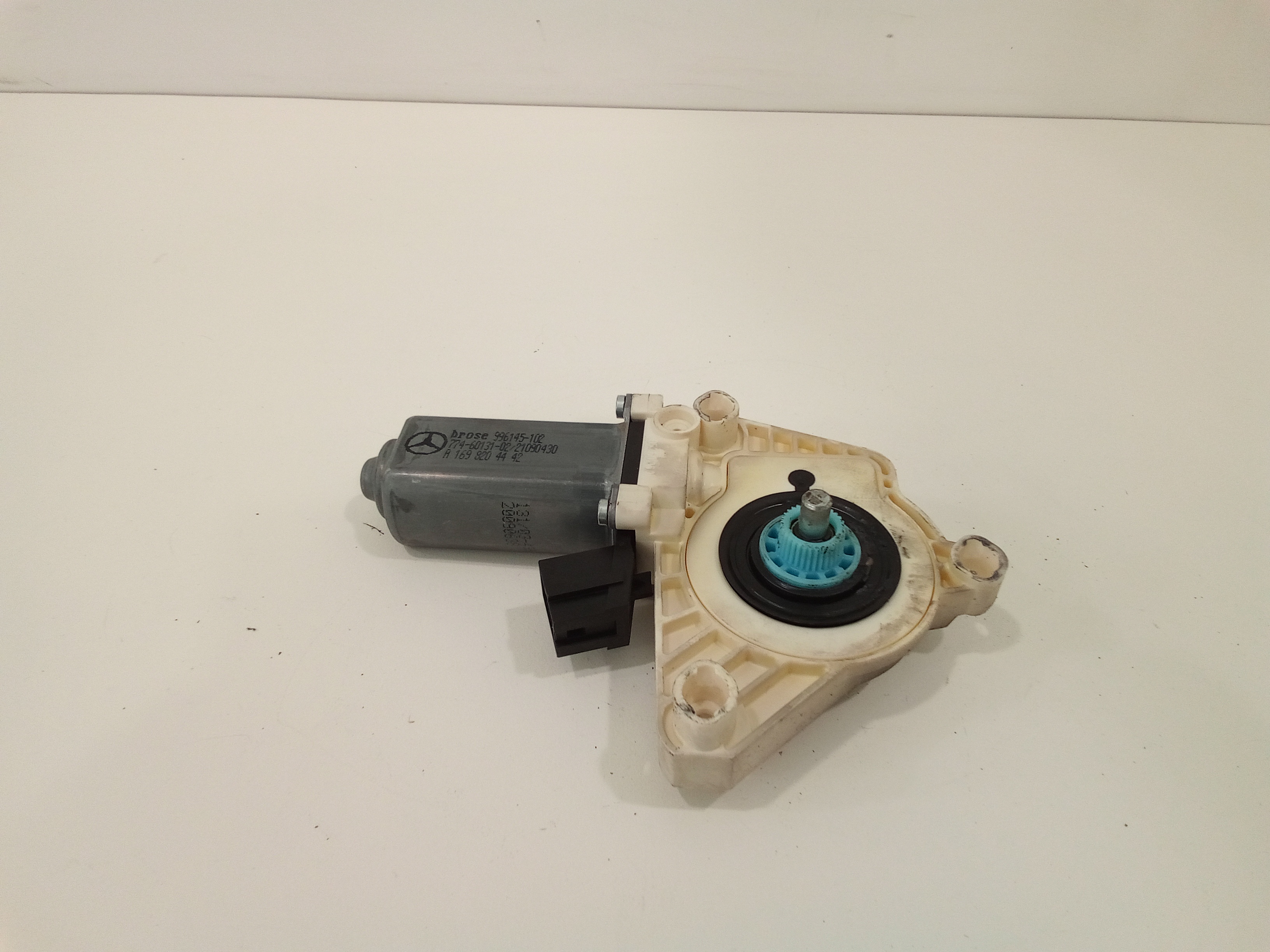 Motorino Alzacristallo Porta Ant. Destro A1698204242 Usato