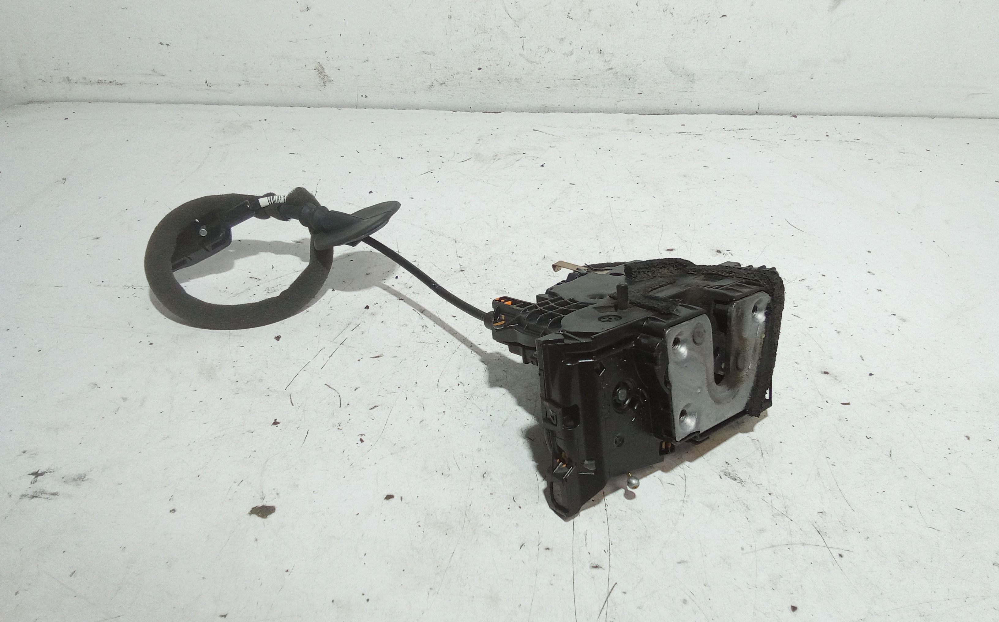 Serratura Porta Post. Destro 825008517R Usato