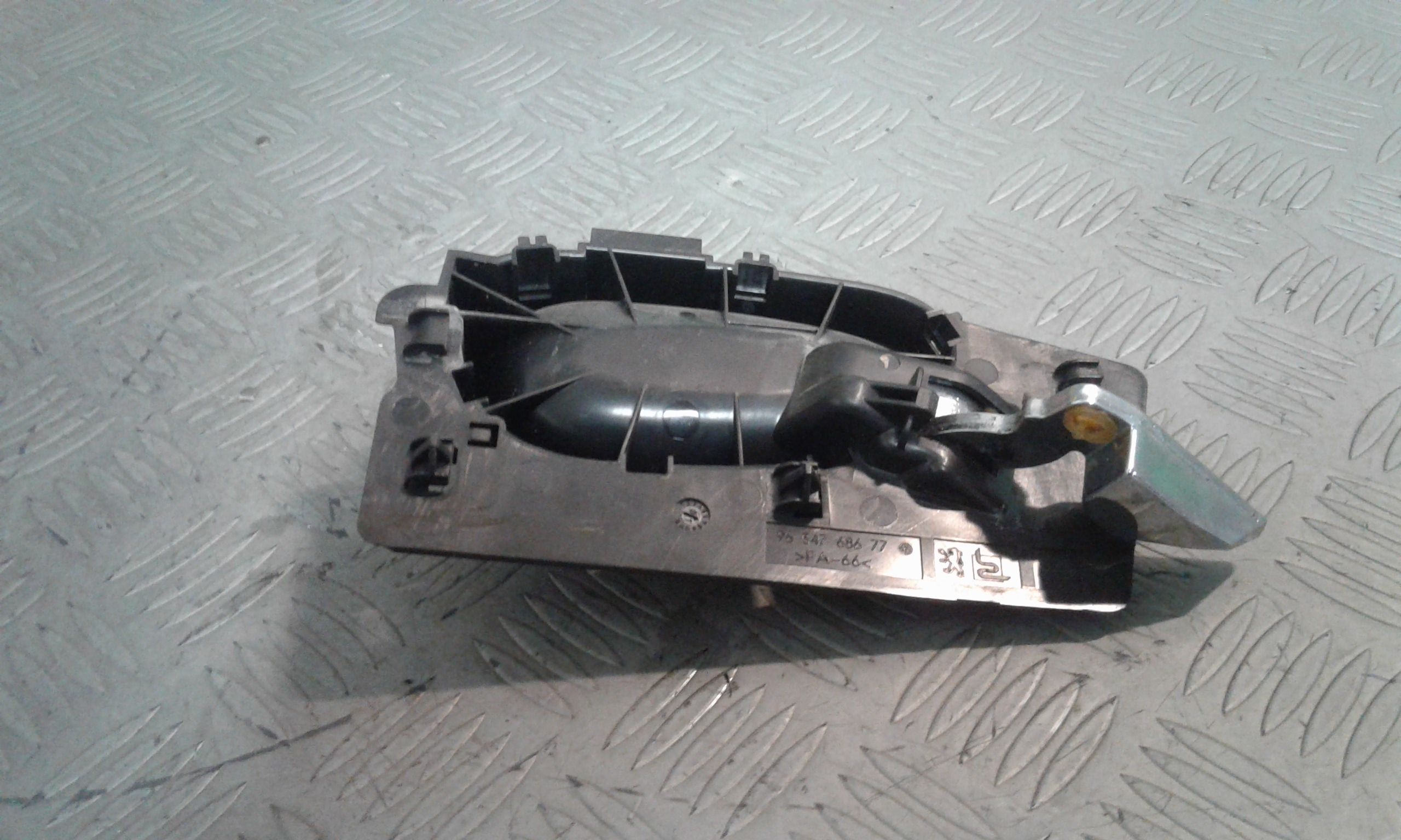 Maniglia Int. Apertura Porta Ant. Sinistro 9143E9 Usato