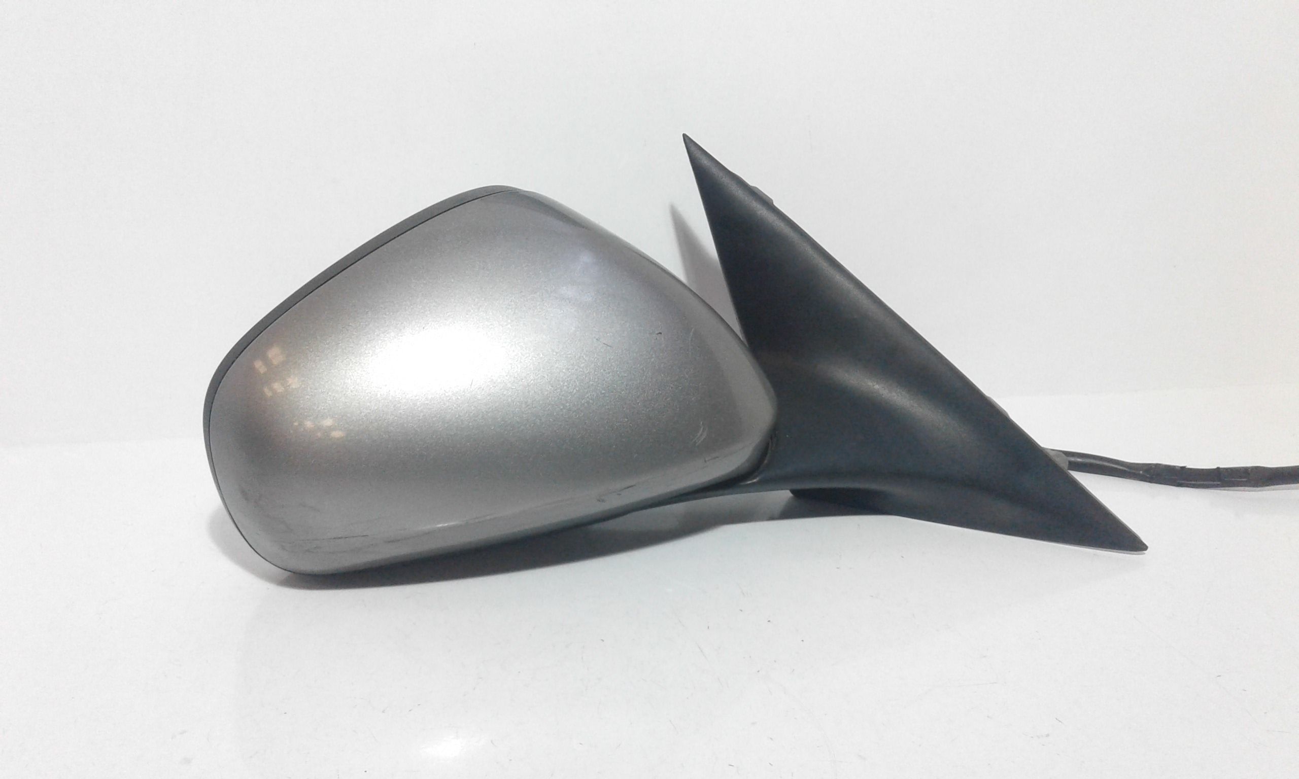 Retrovisore Est. Destro Usato