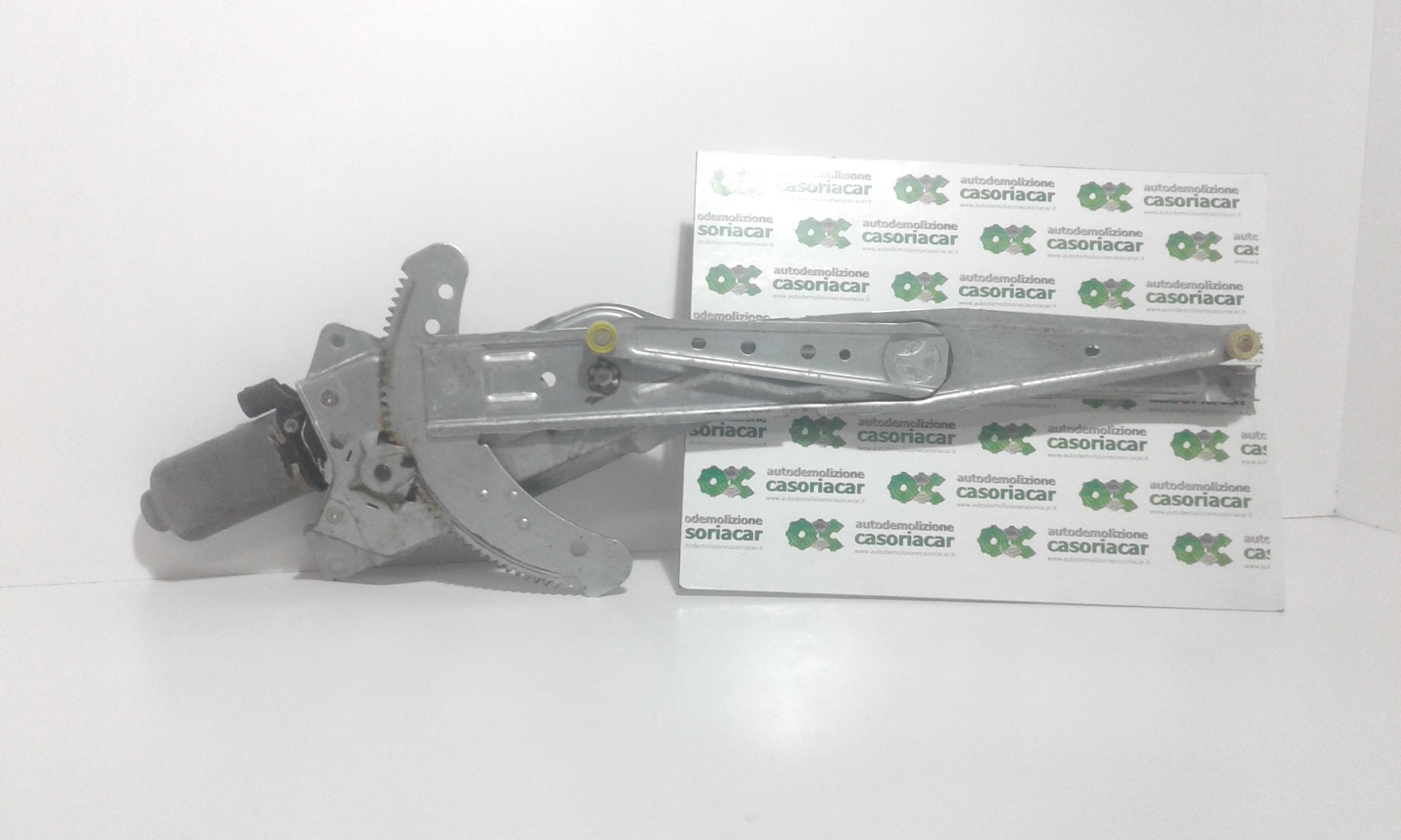 Alzacristallo Porta Ant. Destro 8200157006 Usato